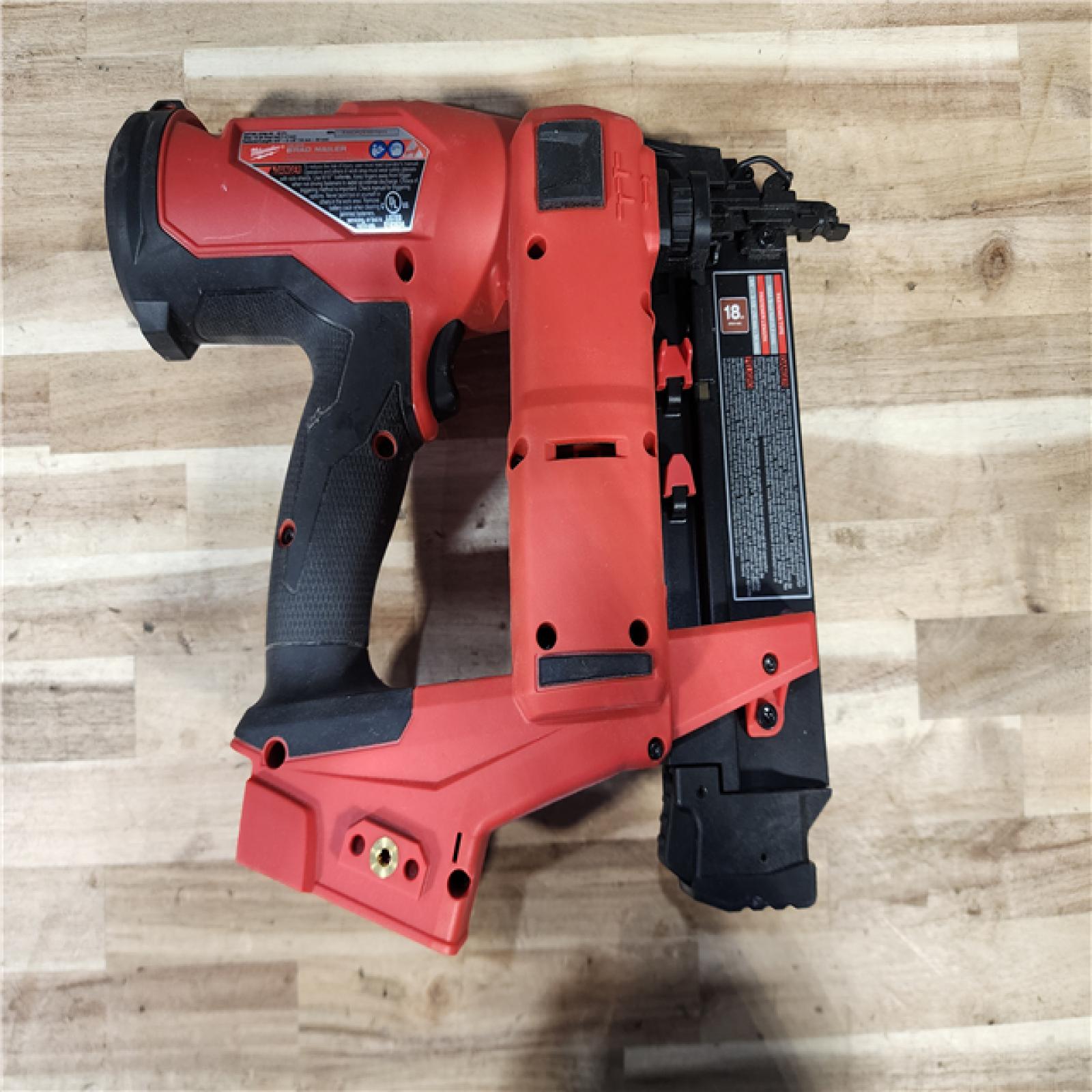HOUSTON LOCATION - AS-IS Milwaukee  FUEL 18-Volt Lithium-Ion Brushless Cordless Gen II 18-Gauge Brad Nailer (Tool-Only)