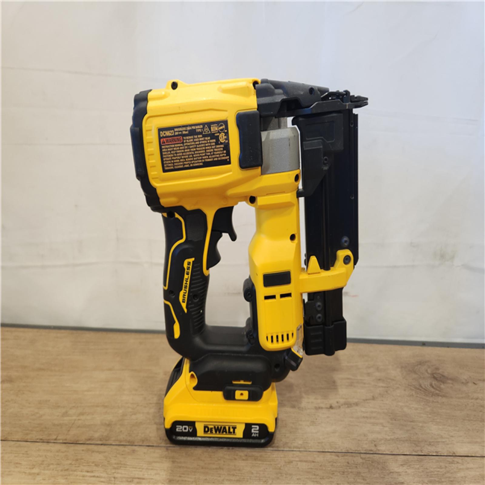 AS-IS- DEWALT ATOMIC 20V MAX Lithium Ion Cordless 23 Gauge Pin Nailer Kit