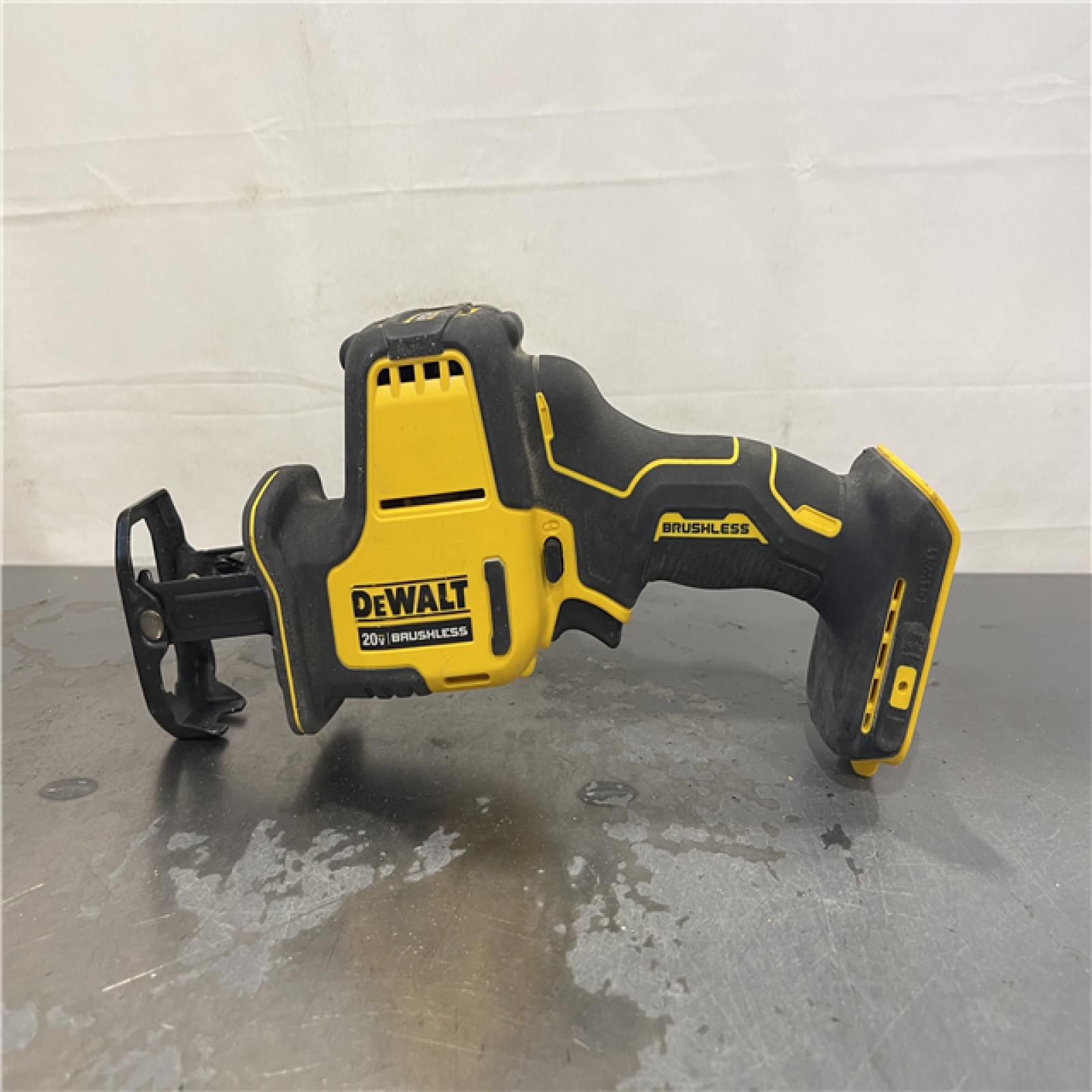 AS-IS- Dewalt ATOMIC 20V MAX Cordless One-Handed Reciprocating Saw (Tool Only)