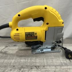 AS-IS DEWALT 5.5 Amp Corded Variable Speed Jig Saw With Bag