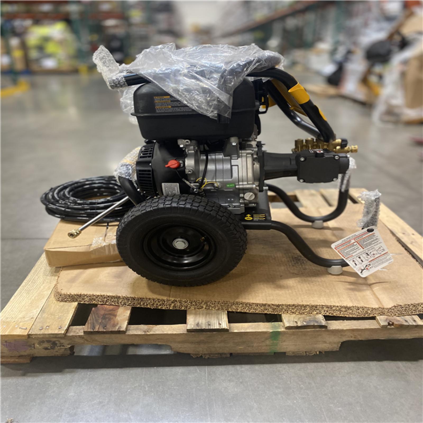 Dallas Location - As-Is DEWALT 4000 PSI 3.5 GPM Gas Pressure Washer