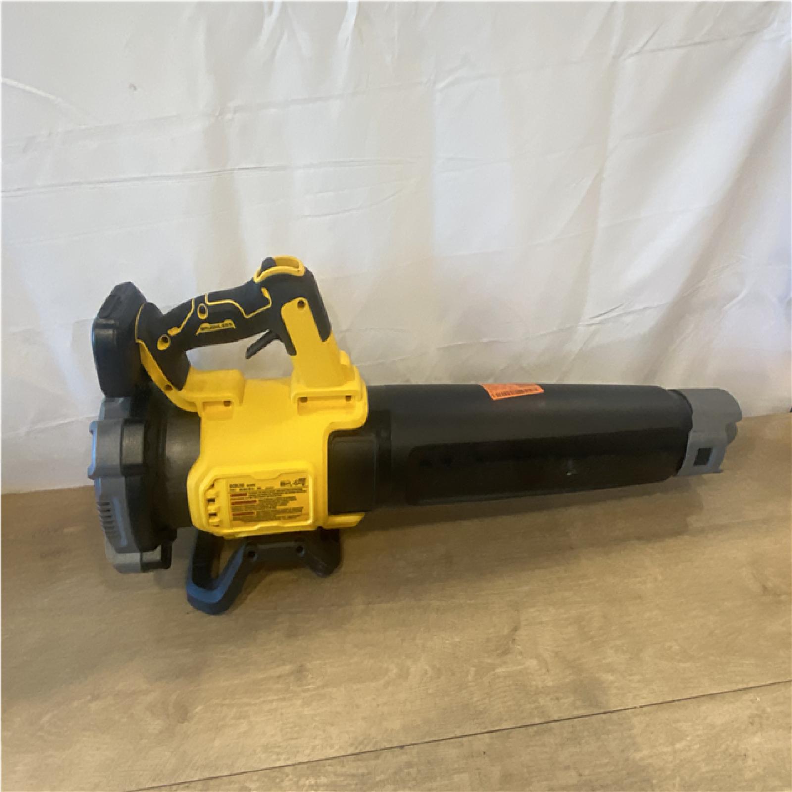 AS-IS DEWALT 20V MAX 125 MPH 450 CFM Brushless Cordless Handheld Leaf Blower with Concentrator Nozzle (Tool Only)