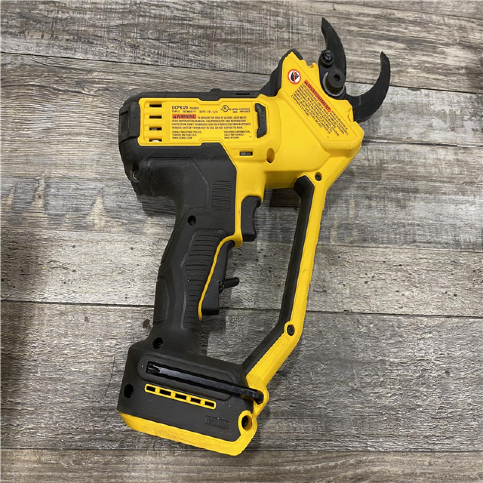 AS-IS DEWALT 20V MAX Cordless Battery Powered Pruner Kit