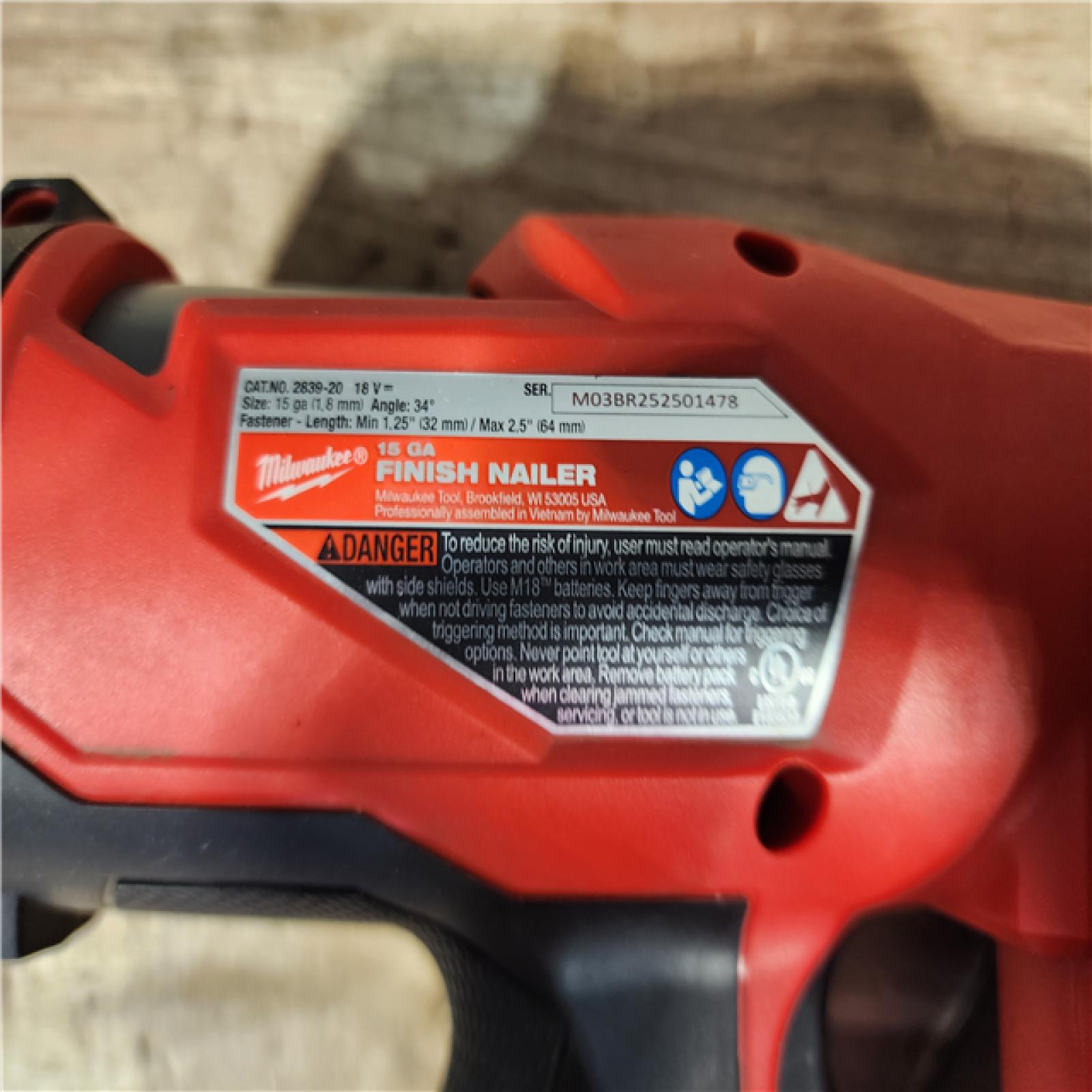 HOUSTON LOCATION - AS - IS Milwaukee FUEL 18-Volt Lithium-Ion Brushless Cordless Gen II 15-Gauge Angled Finish Nailer (Tool-Only)