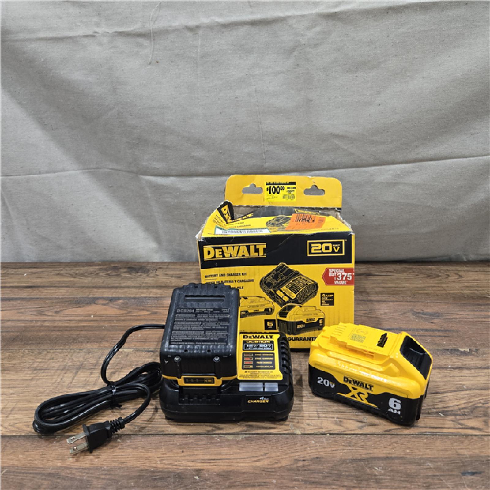 AS-IS NEW DEWALT 20V MAX Lithium-Ion 6.0Ah and 4.0Ah Battery and Charger Starter Kit
