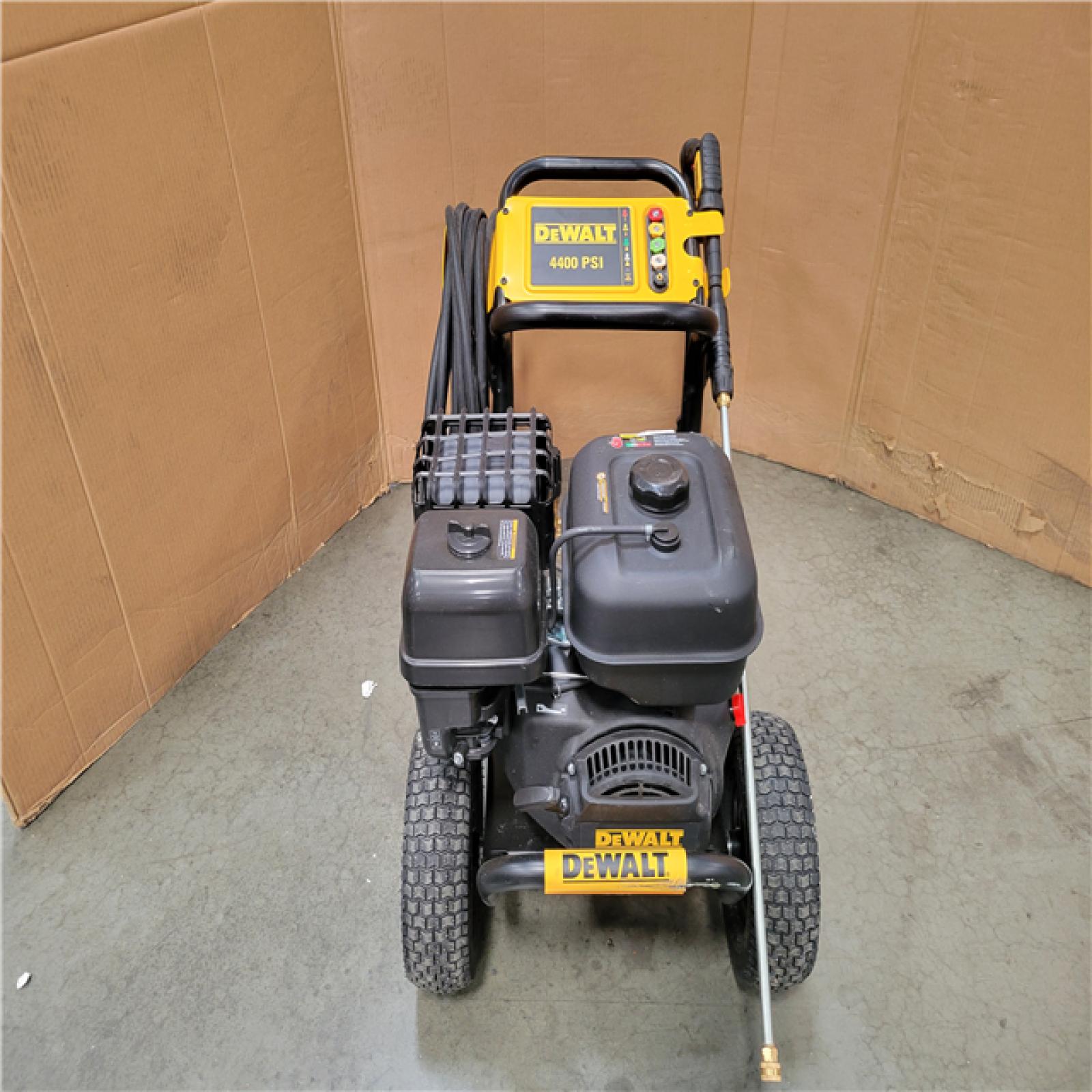 CALIFORNIA AS-IS DEWALT 4400 PSI PORTABLE PRESSURE WASHER