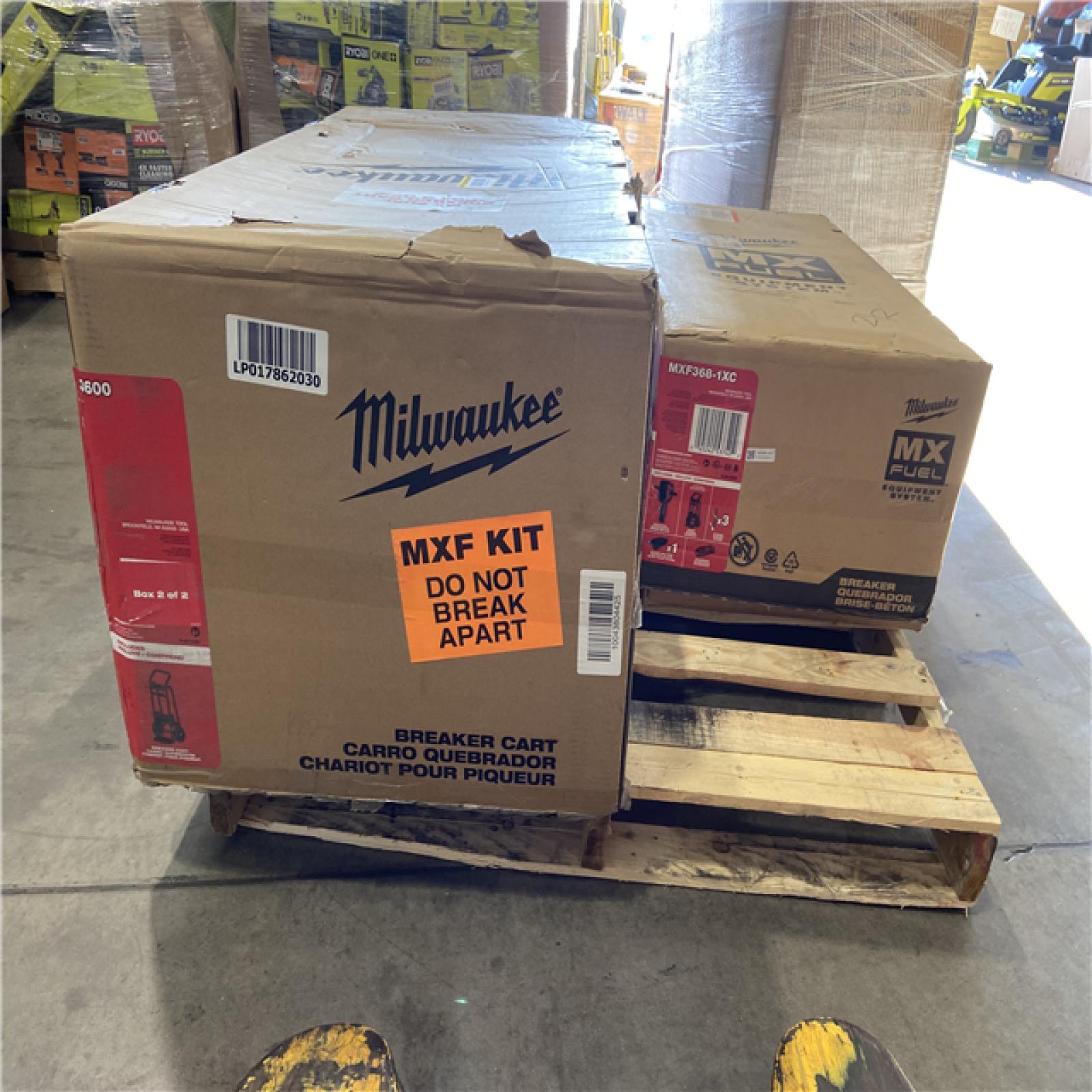 DALLAS LOCATION - Milwaukee MX FUEL Lithium-Ion Cordless 1-1/8 in. Breaker with Battery and Charger