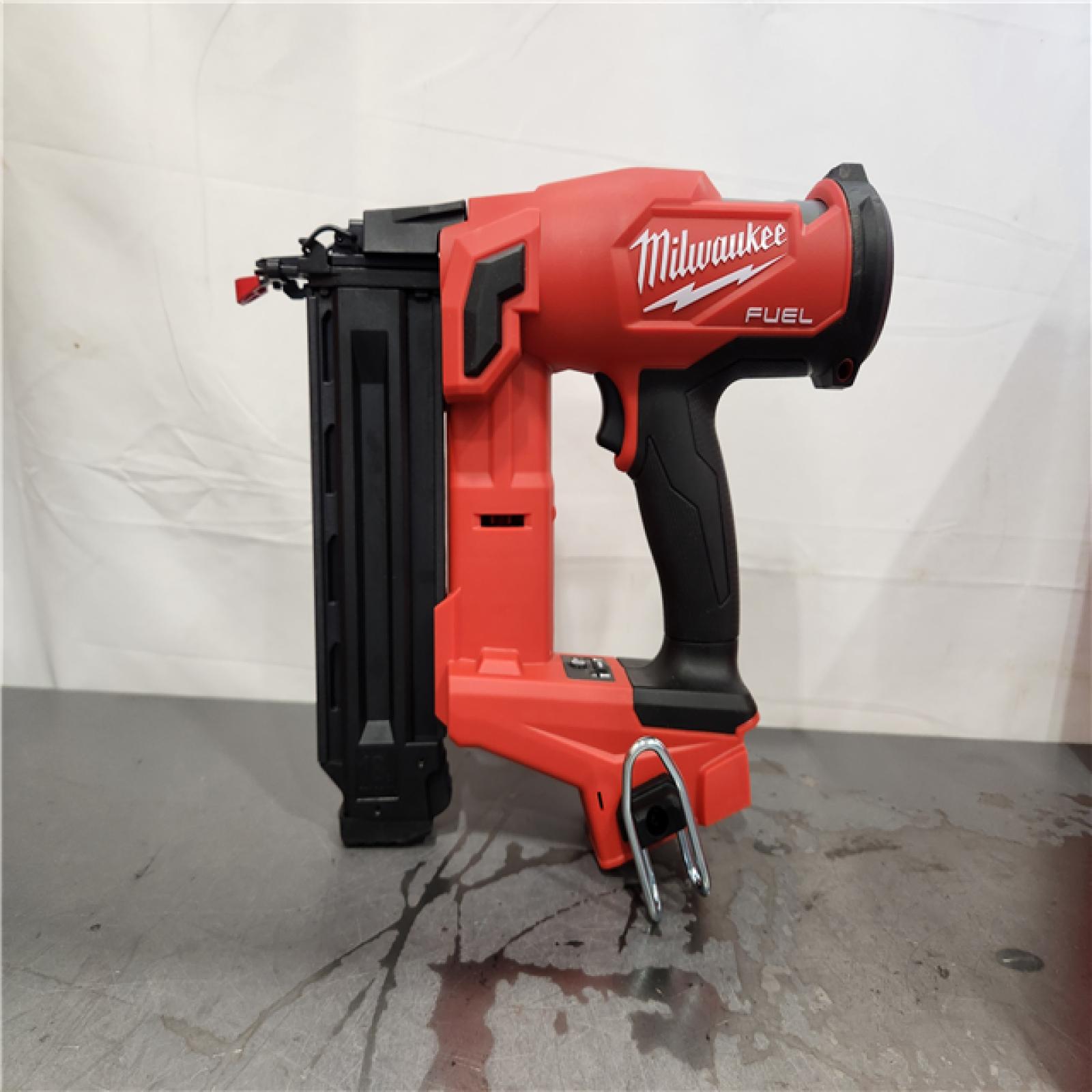 AS-IS- Milwaukee M18 FUEL 18 Gauge Brad Nailer