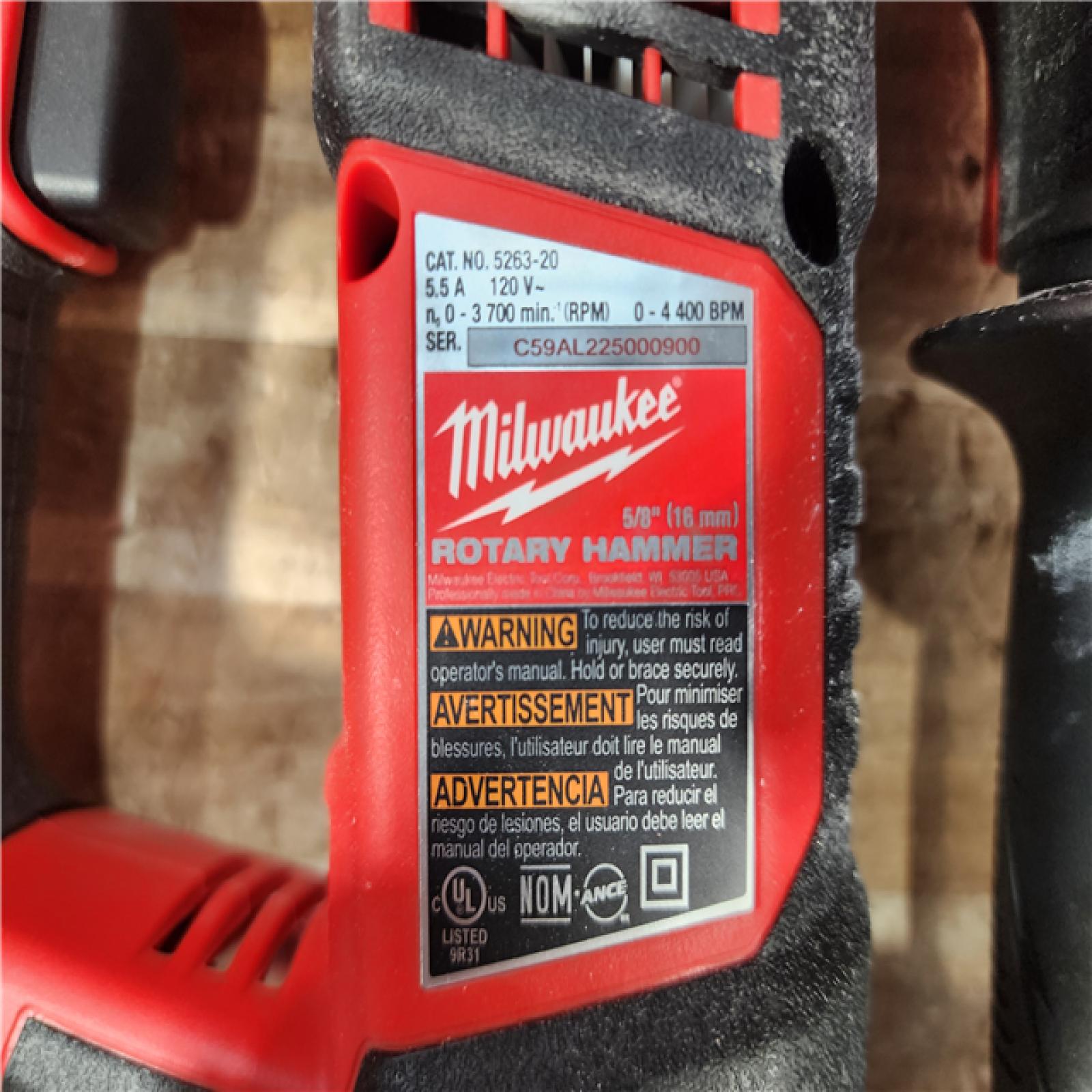 HOUSTON LOCATION - AS - IS Milwaukee 5263-21 5/8' SDS Plus Rotatry Hammer