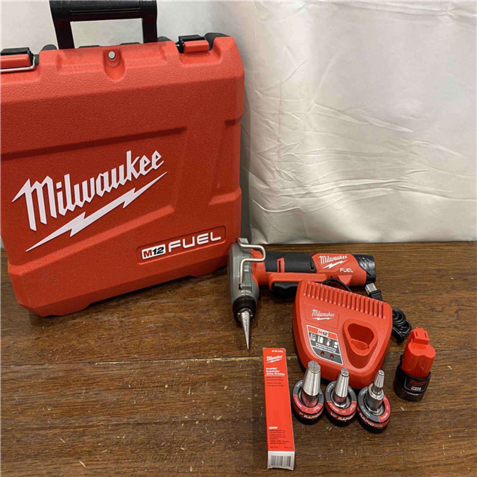 AS-IS Milwaukee 2532-22 Expander Kit W/ 1/2 -1  Heads