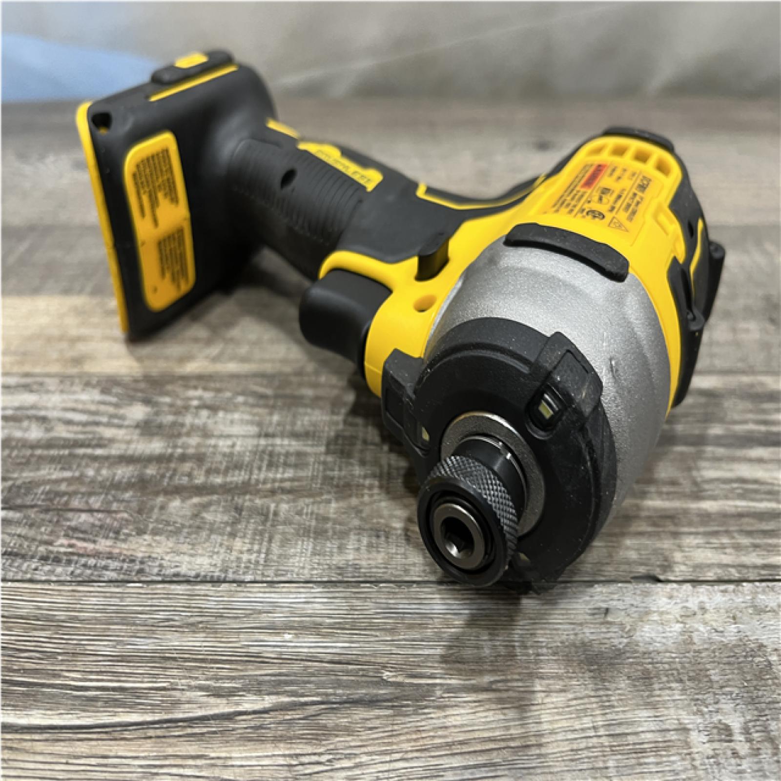 AS-IS DEWALT Atomic 20V Max Lithium-Ion Brushless Cordless Compact 1/4 in. Impact Driver Kit