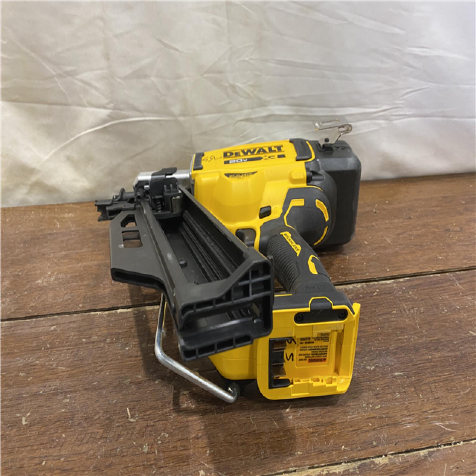 AS-IS DEWALT 20-Volt 21° Cordless Framing Nailer (Tool-Only)