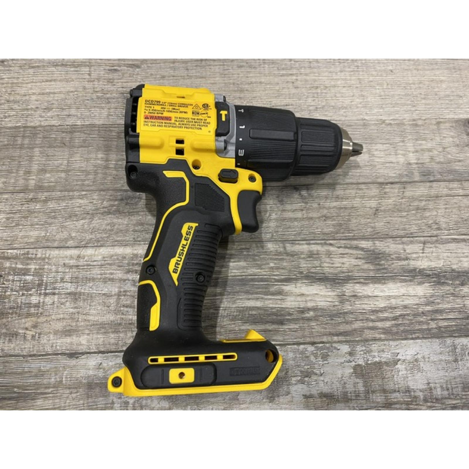 AS-IS DEWALT ATOMIC 20V Lithium-Ion Cordless 1/2 in. Hammer Drill Kit