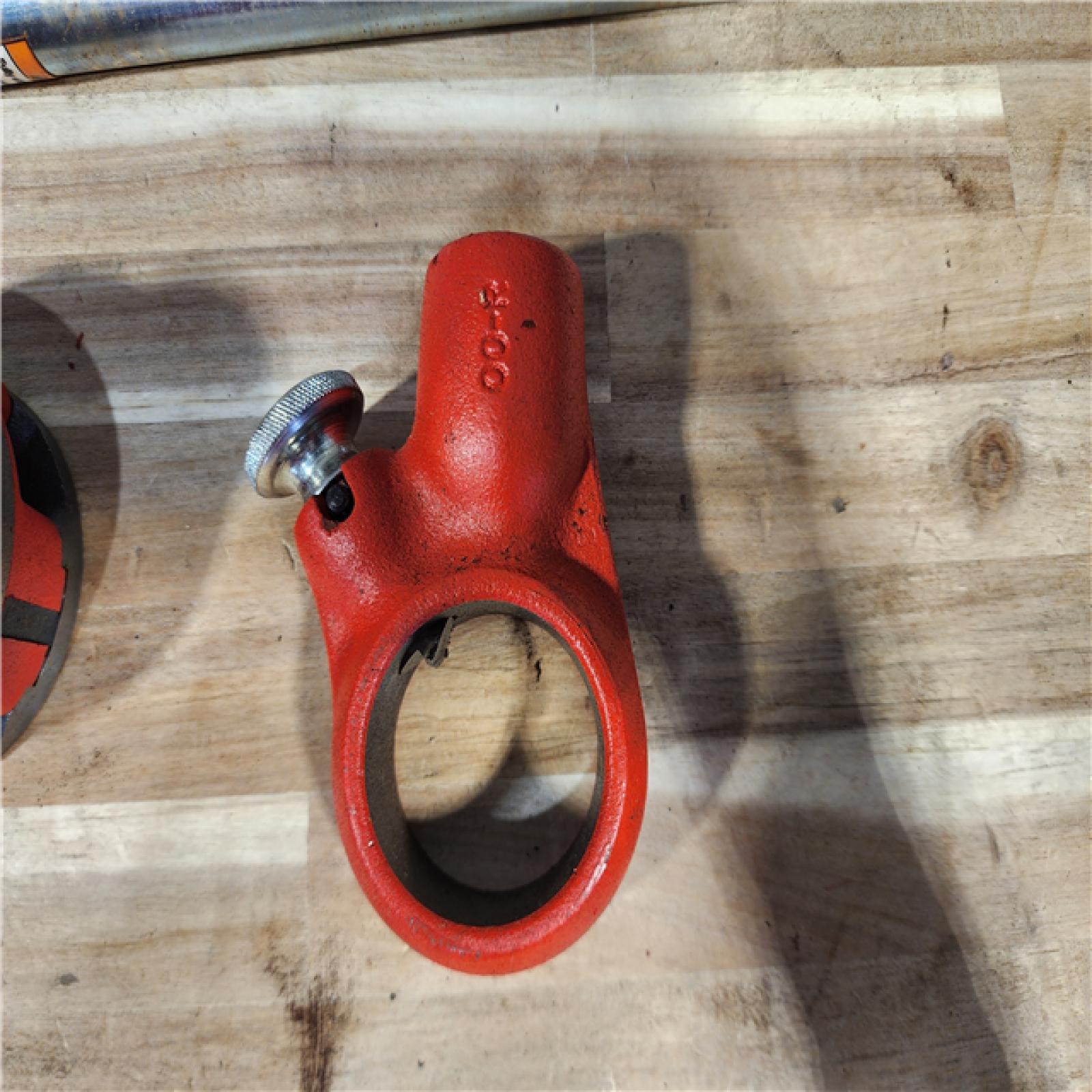 HOUSTON LOCATION - AS-IS RIDGID 36345 Exposed Ratchet Threader Set  1/2-1 Capacity NPT