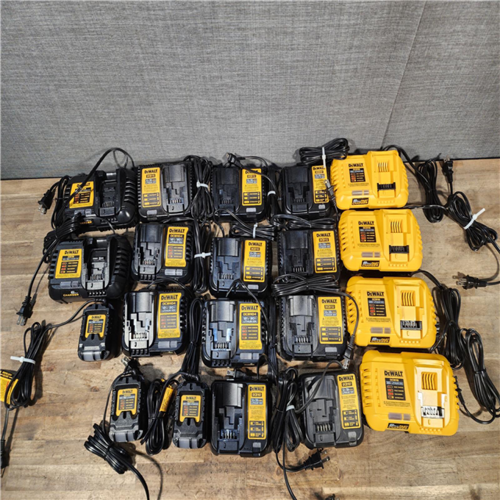 HOUSTON LOCATION - AS-IS DEWALT BATTERY CHARGER PACK QTY - 20