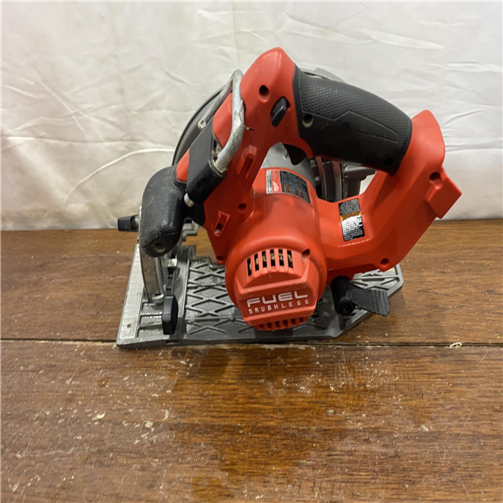 AS-IS Milwaukee Tools M18 FUEL 7-1/4 Circular Saw (Tool Only) 2834-20