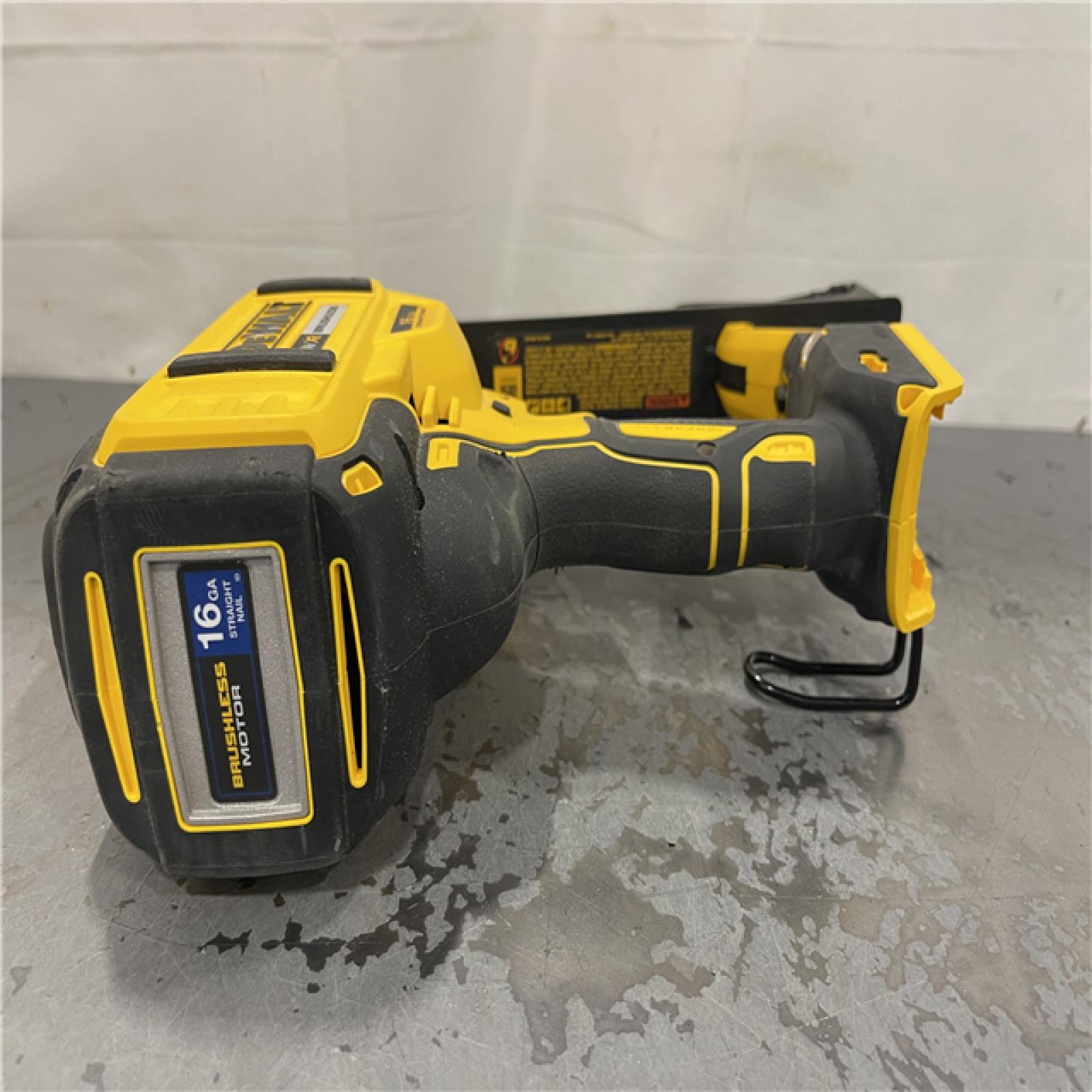 AS-IS- DEWALT 20V MAX XR 16-Gauge Lithium-Ion Cordless Finish Nailer (Tool Only)