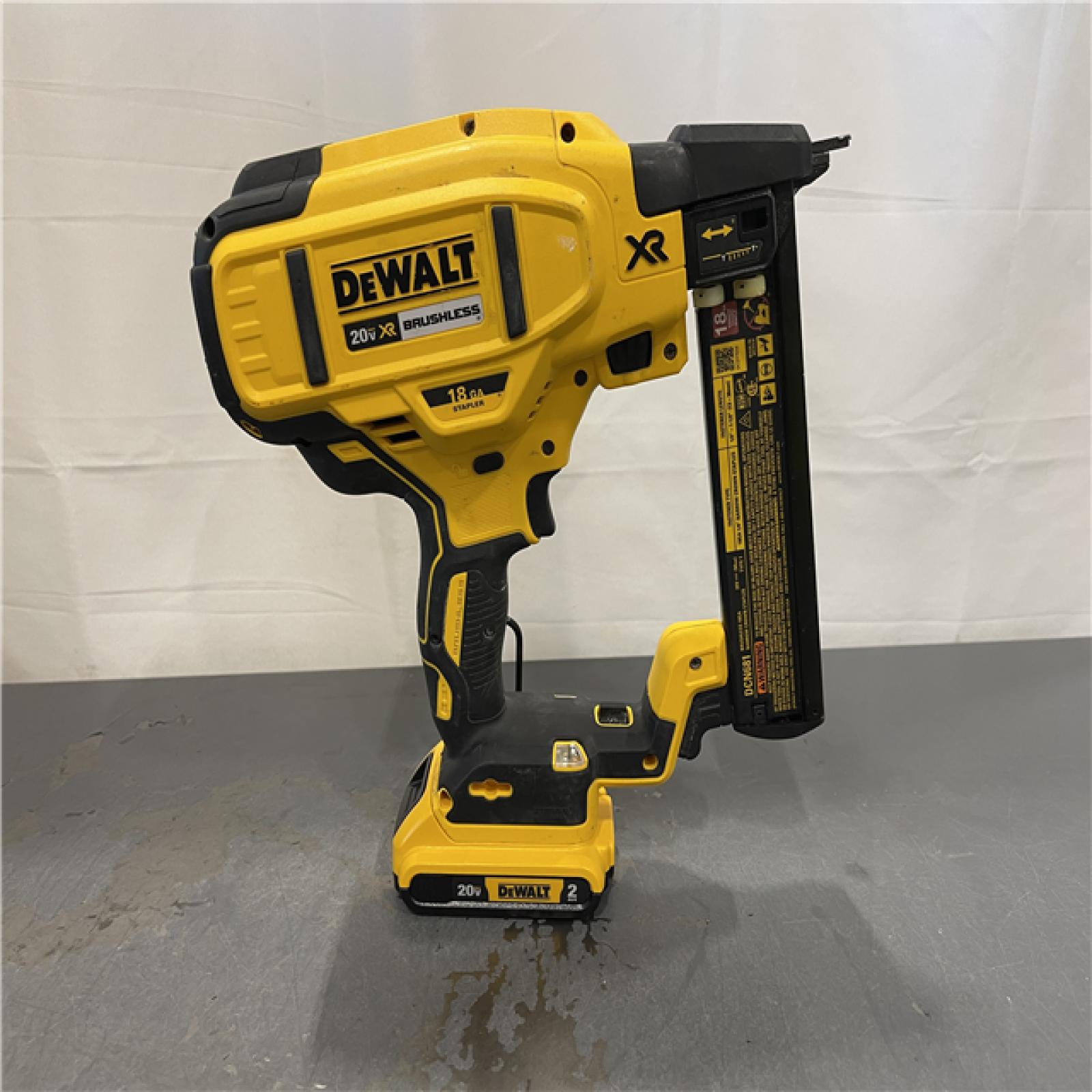 AS-IS - DeWALT 20V MAX XR Lithium-Ion Cordless 18-Gauge Narrow Crown Stapler Kit