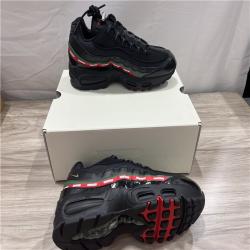 Men's Undefeated x Nike Air Max 95 - Black Metallic Silver SZ 10.5