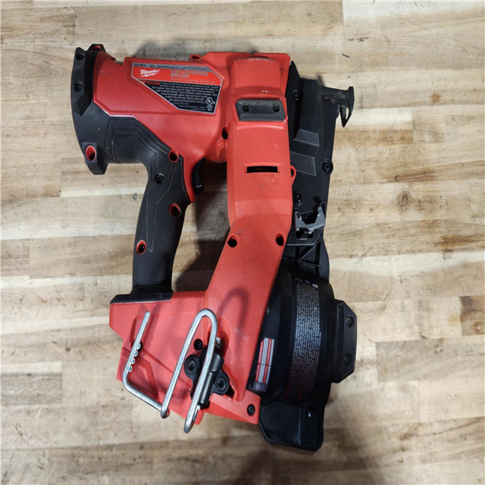 HOUSTON LOCATION - AS-IS Milwaukee M18 FUEL 18-Volt Lithium-Ion Brushless Cordless Coil Roofing Nailer (Tool Only)