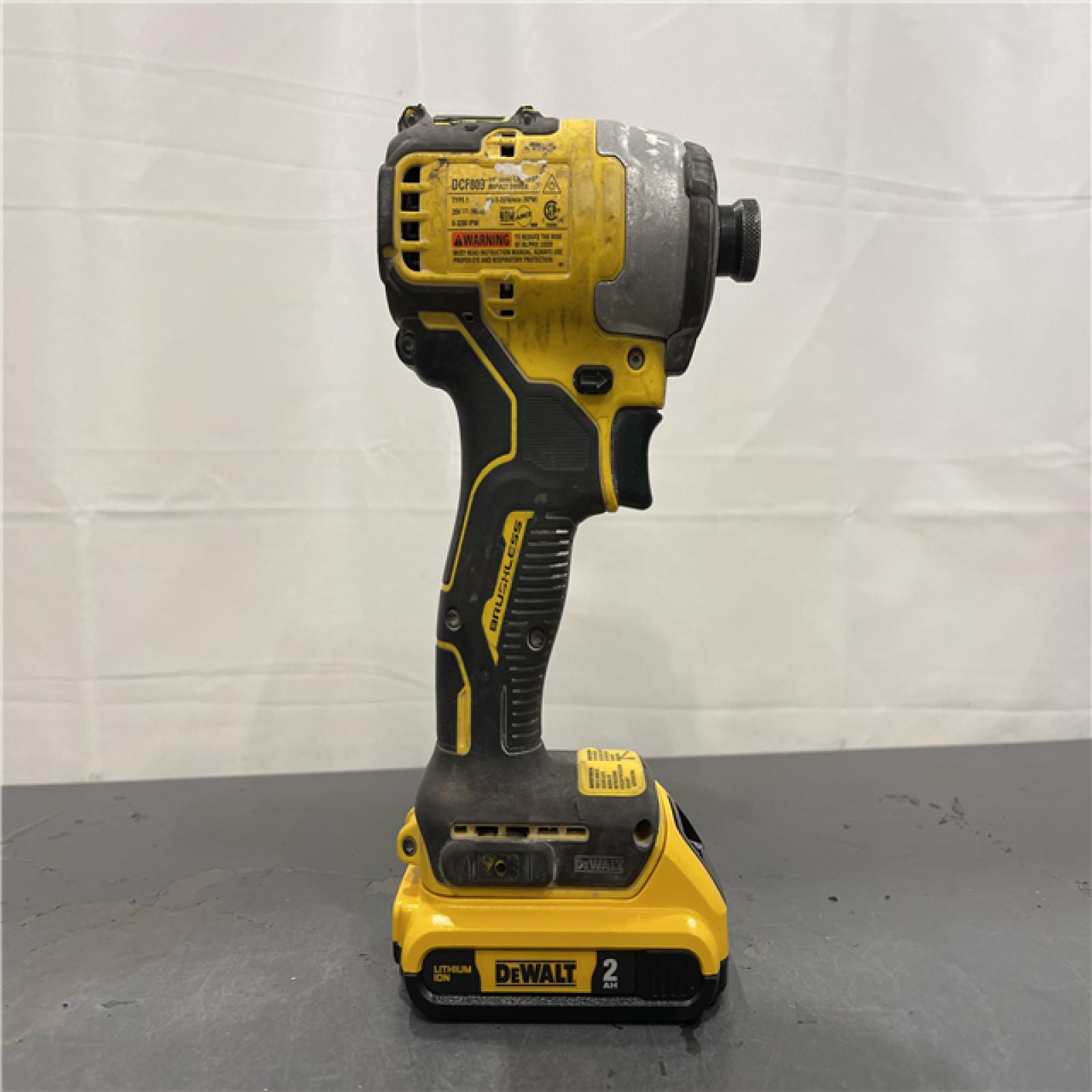 AS-IS - DeWALT ATOMIC 20V Max Lithium-Ion Brushless Cordless Compact 1/4 in. Impact Driver Kit