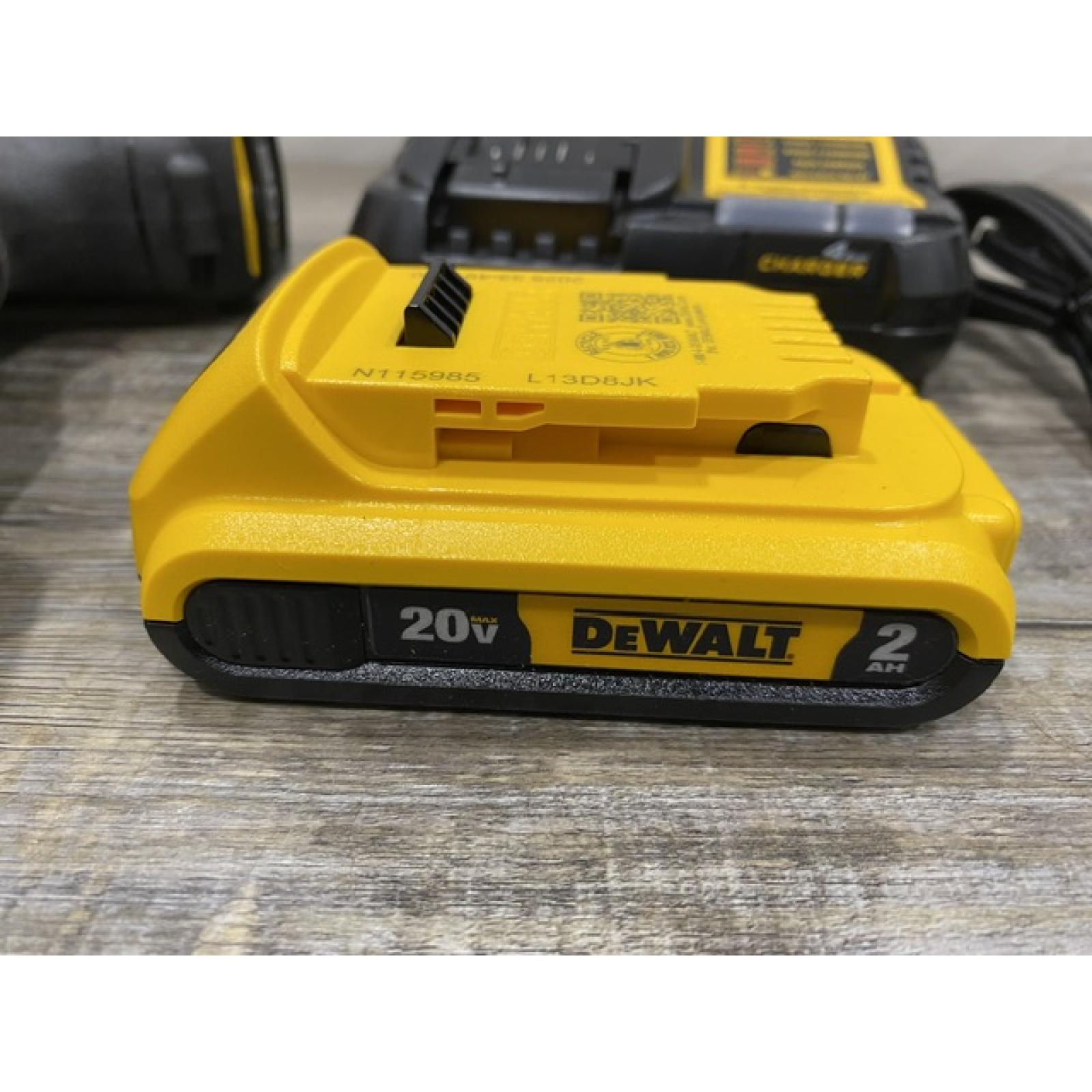 AS-IS DEWALT 20V MAX Cordless Battery Powered Pruner Kit