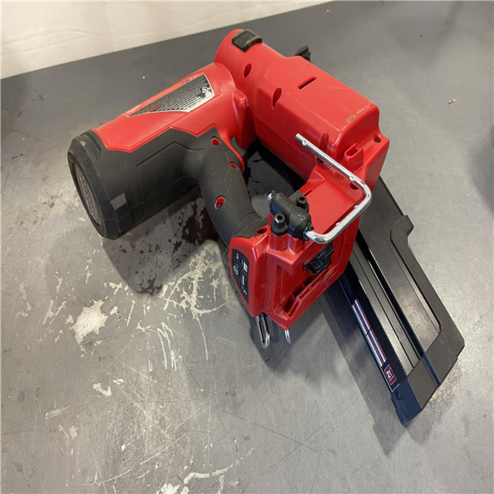 AS-IS - Milwaukee M18 FUEL 3-1/2 in. 18-Volt 21-Degree Lithium-Ion Brushless Cordless Framing Nailer