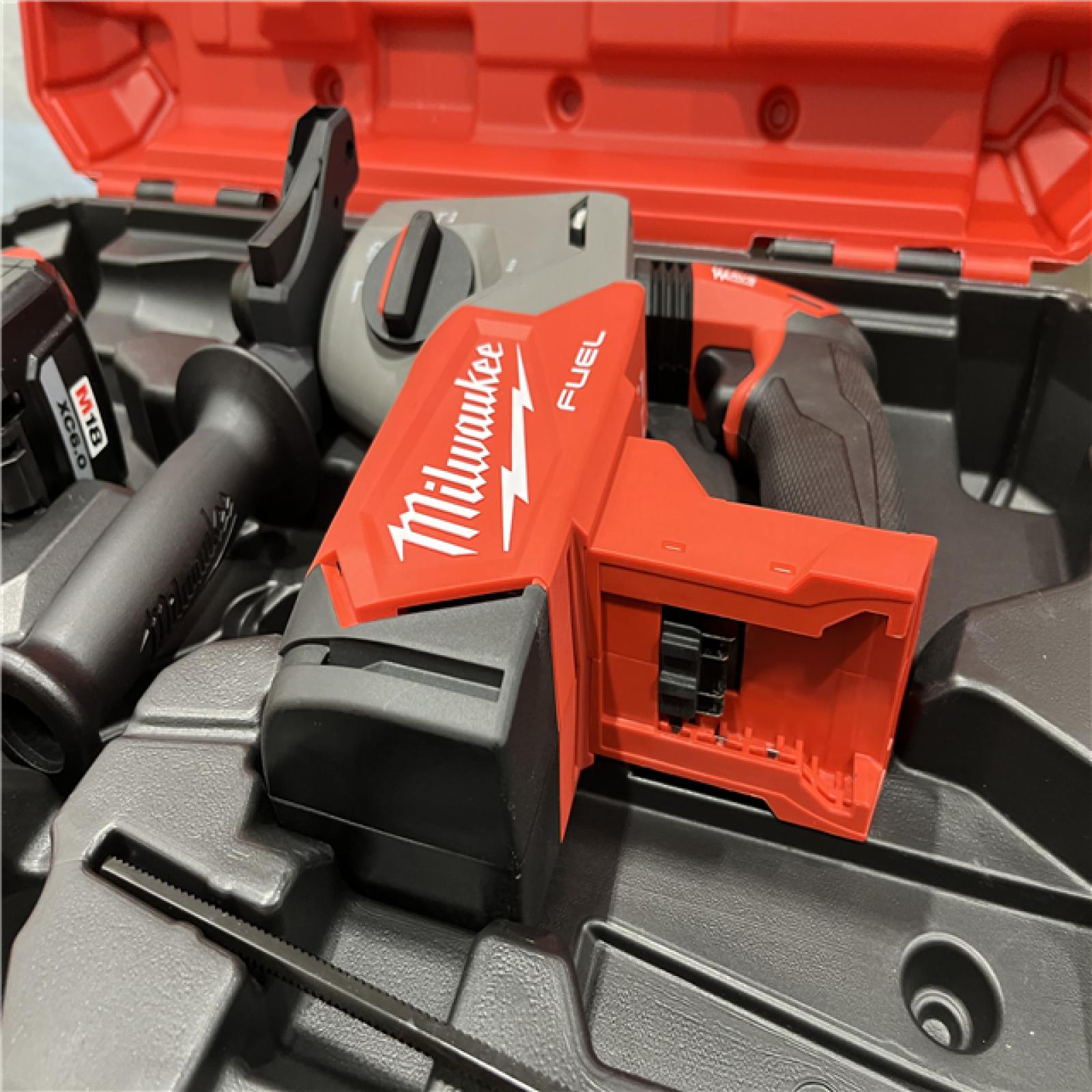 AS-IS Milwaukee FUEL 18V Lithium-Ion Brushless 1 in. Cordless SDS-Plus Rotary Hammer Kit