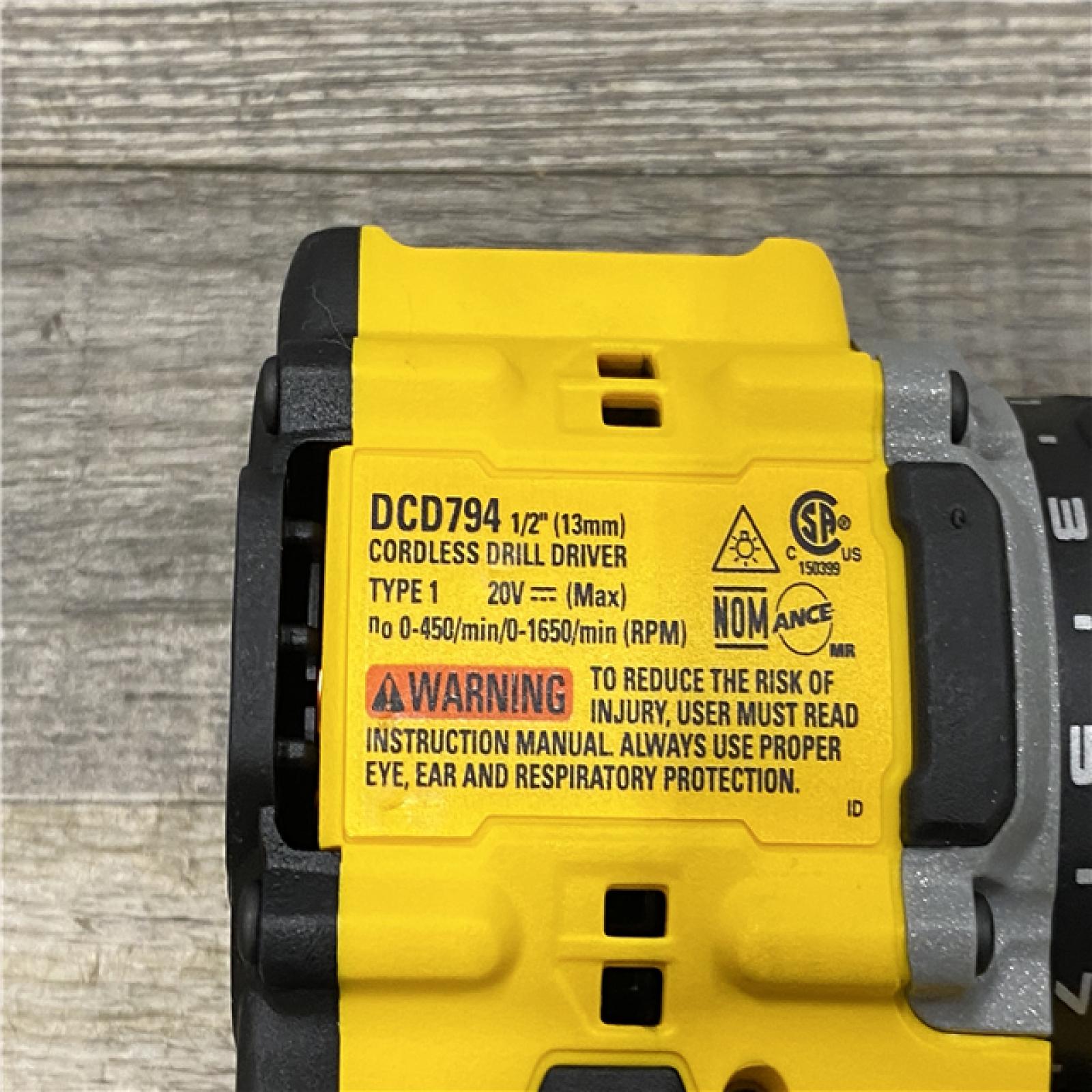 AS-IS DEWALT Atomic 20V Lithium-Ion Cordless Compact 1/2 in. Drill/Driver Kit