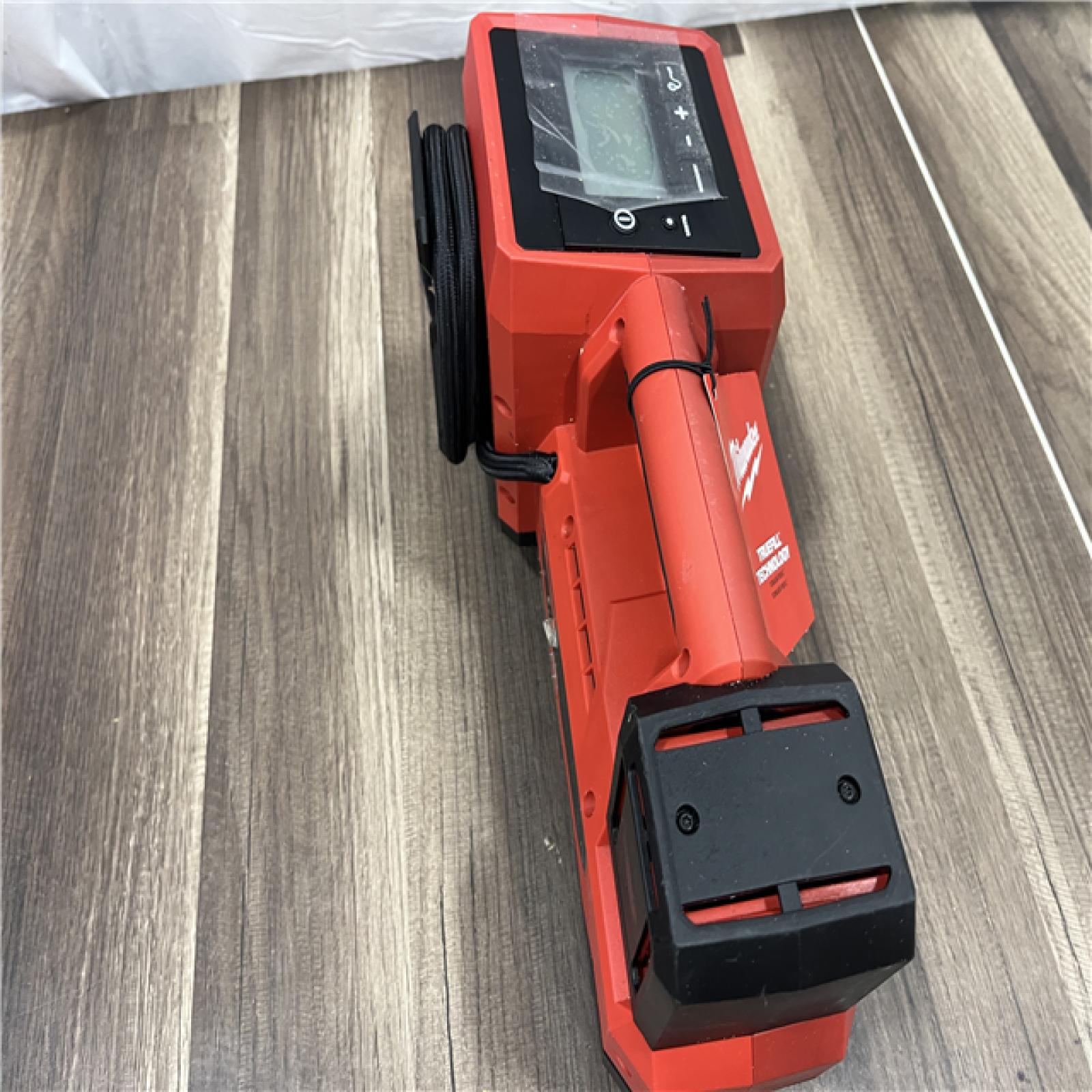 GOOD Milwaukee M18 18 V 150 PSI Tire Inflator