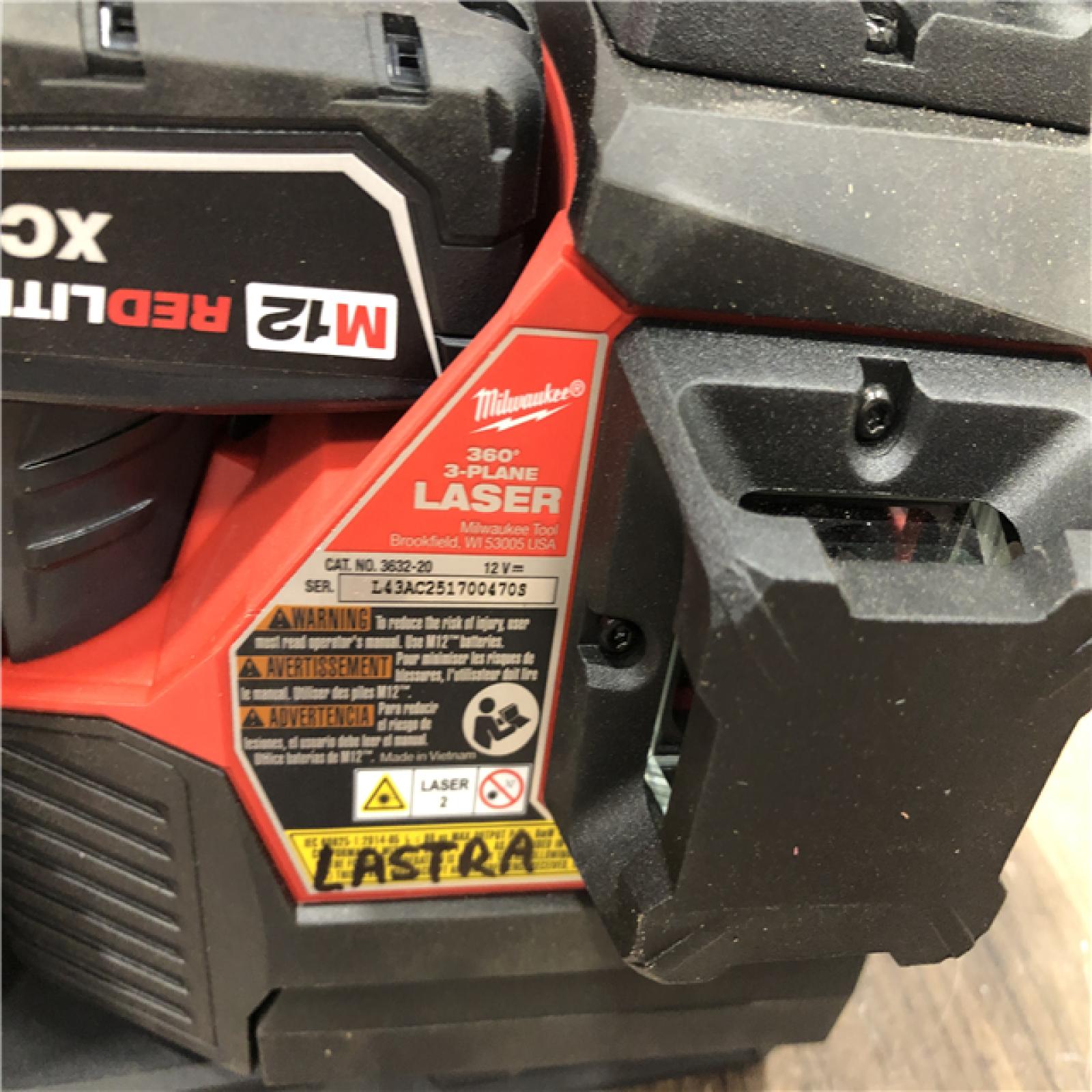 AS-IS Milwaukee 12-Volt Lithium-Ion Cordless Green 250 ft. 3-Plane Laser Level Kit