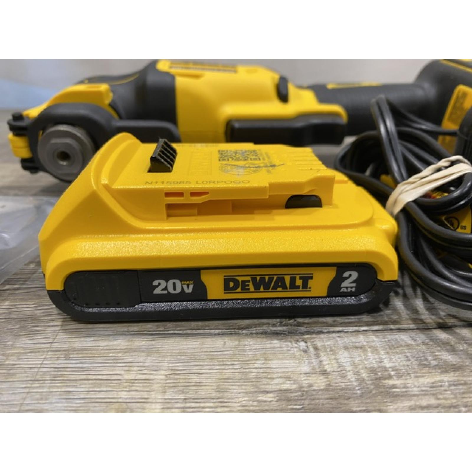 AS-IS DEWALT ATOMIC 20V MAX Cordless Brushless Oscillating Multi Tool Kit