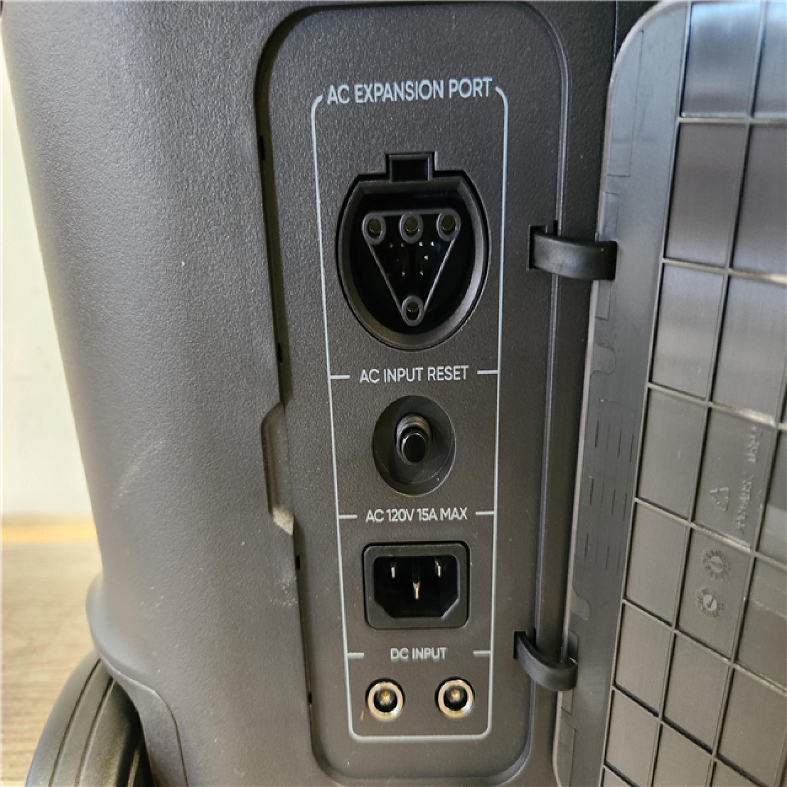 Phoenix Location LIKE NEW Jackery Solar Generator Explorer 2000 Plus 2042.8Wh/ 3000W Model No. Je-2000C