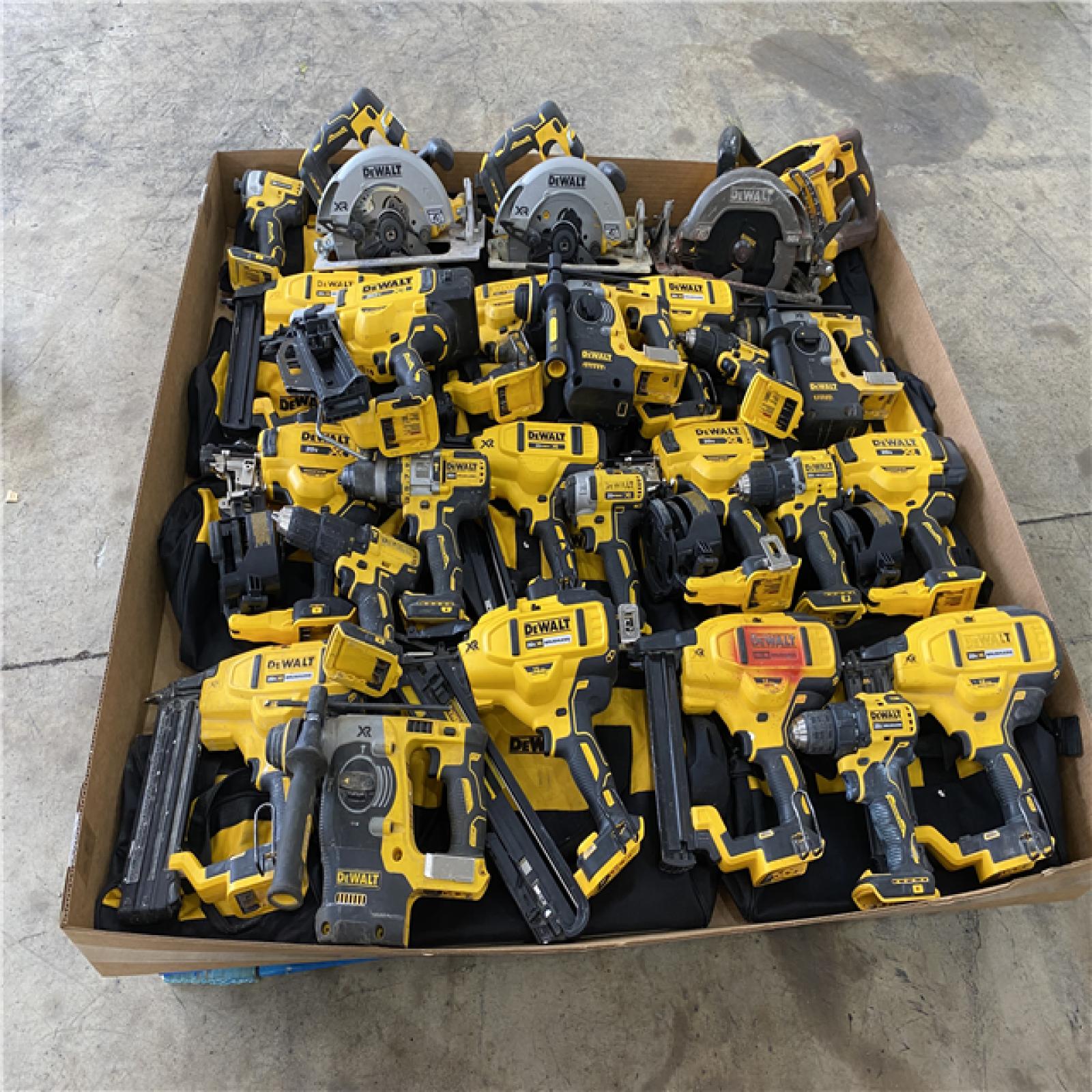 Houston Location AS IS - Tool Pallet