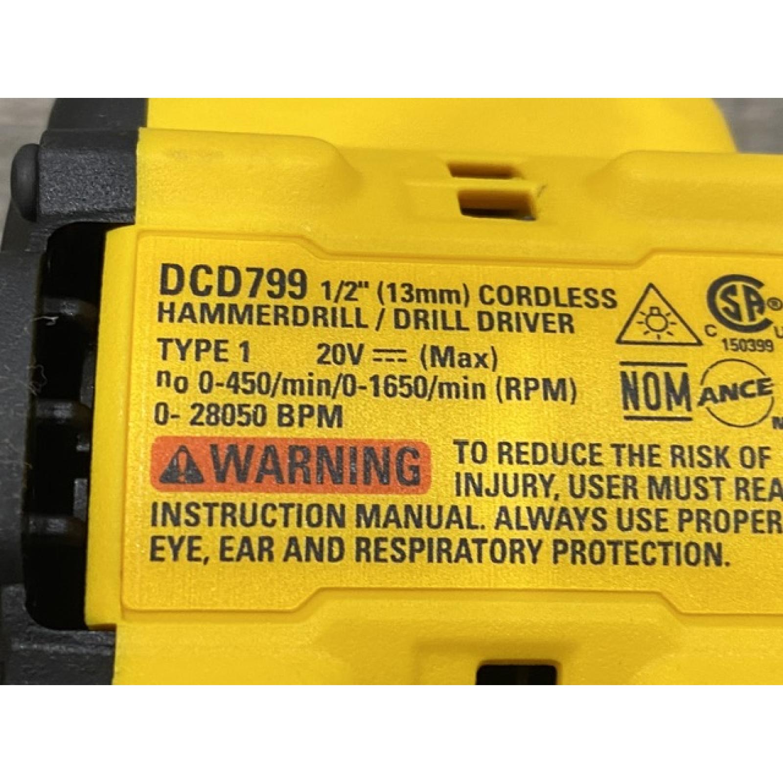 AS-IS DEWALT ATOMIC 20V Cordless 1/2 in. Compact Hammer Drill Kit