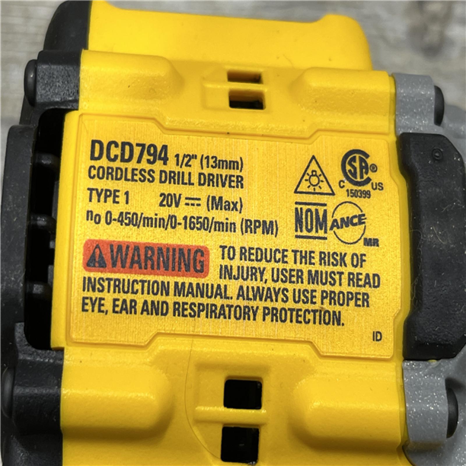 AS-IS DEWALT Atomic 20V Lithium-Ion Cordless Compact 1/2 in. Drill/Driver Kit