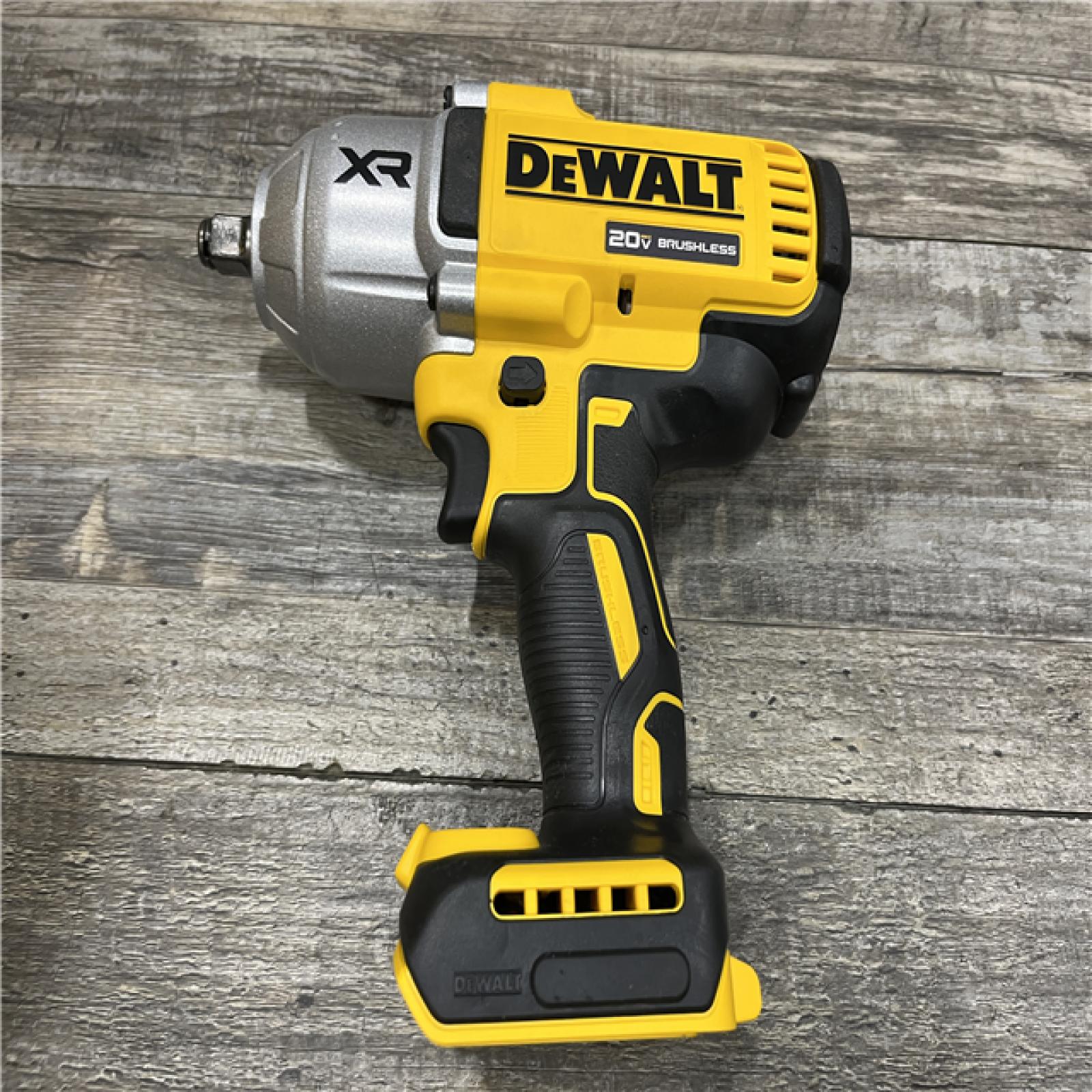 AS-IS DEWALT 20V MAX Lithium-Ion Cordless 1/2 in. Impact Wrench Kit