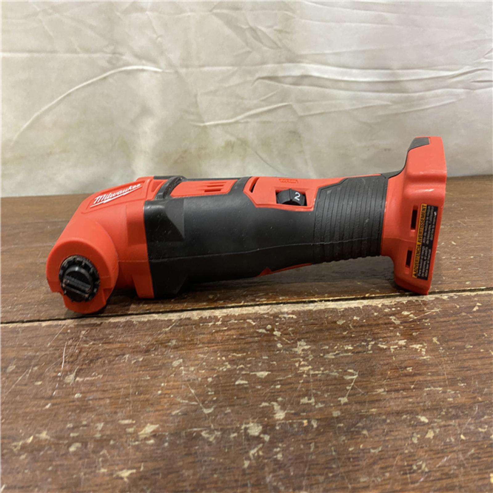 AS-IS Milwaukee 2626-20 M18 Lithium-Ion Cordless Multi-Tool (Tool Only)