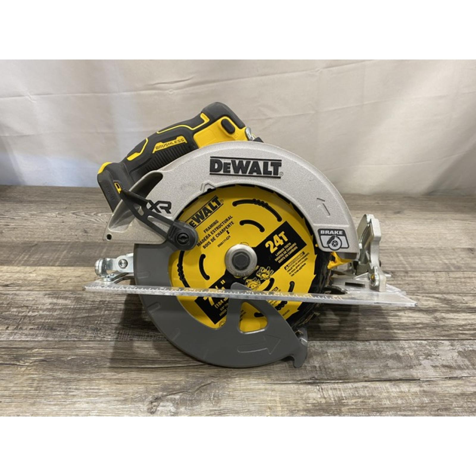 AS-IS DEWALT 20-Volt MAX 7-1/4 in. Cordless Circular Saw (Tool Only)
