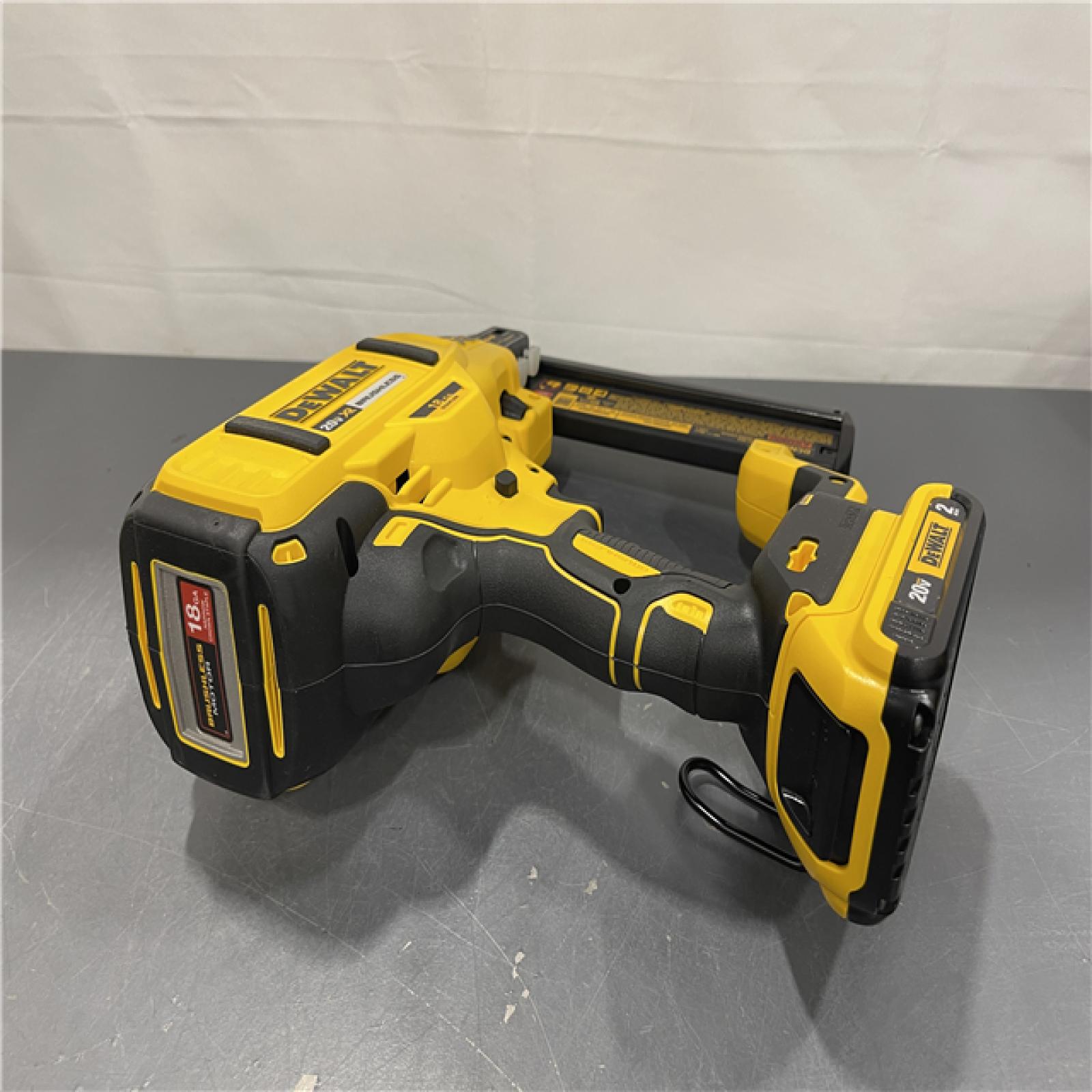 AS-IS - DeWALT 20-Volt MAX 18 Gauge Cordless Brushless Narrow Crown Stapler Kit
