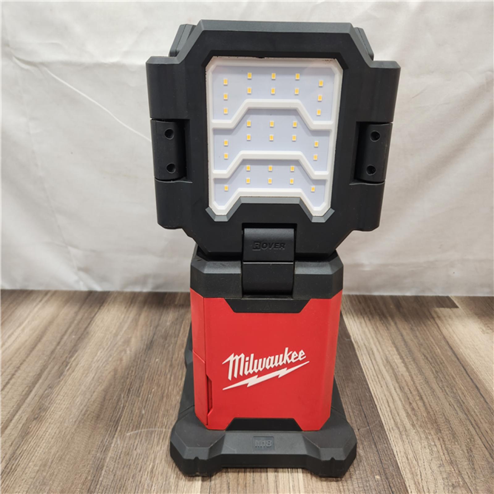 AS-IS- Milwaukee M18 4500 Lm LED Battery Handheld Flood Light (TOOL ONLY)