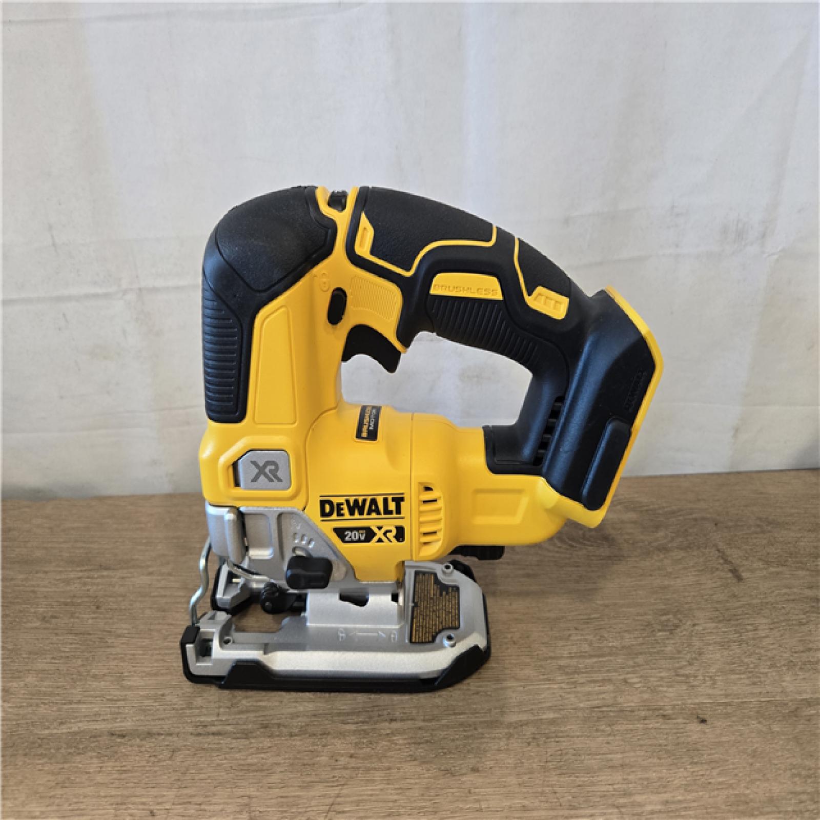AS-IS DEWALT 20V Lithium-Ion 2-Tool Cordless Combo Kit