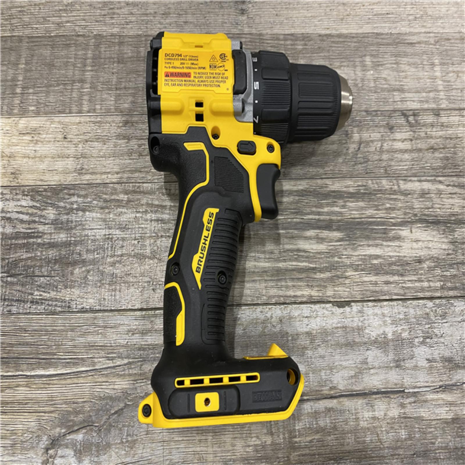 AS-IS DEWALT Atomic 20V Lithium-Ion Cordless Compact 1/2 in. Drill/Driver Kit