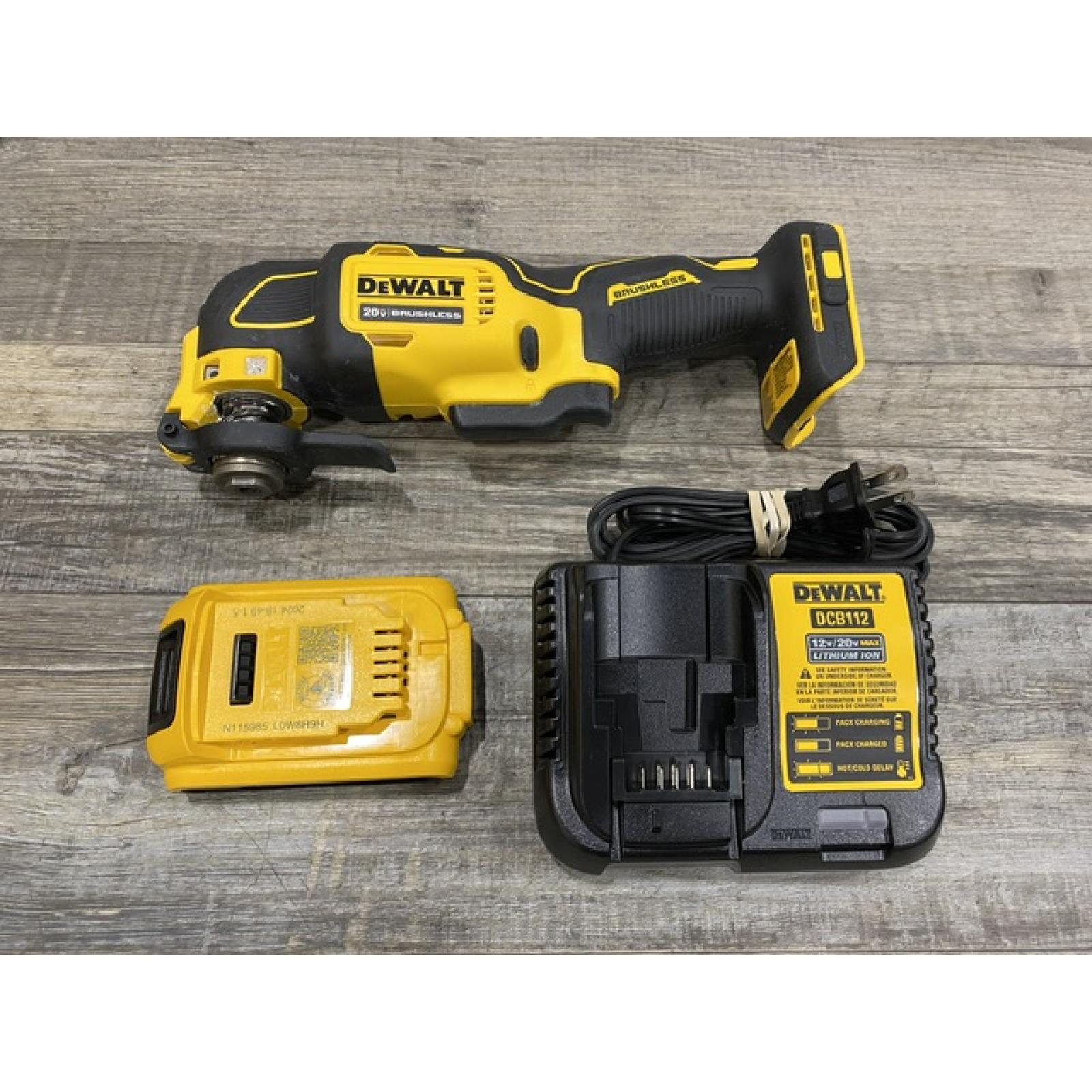 AS-IS DEWALT ATOMIC 20V MAX Cordless Brushless Oscillating Multi Tool Kit