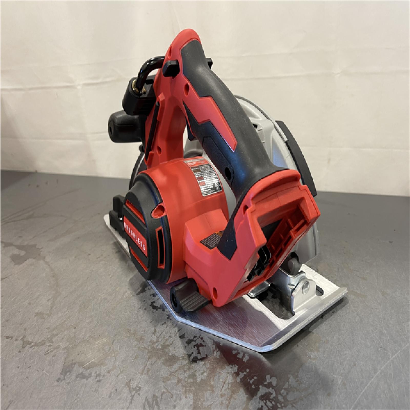 AS-IS - Milwaukee M18 18V Lithium-Ion Brushless Cordless 7-1/4 in. Circular Saw