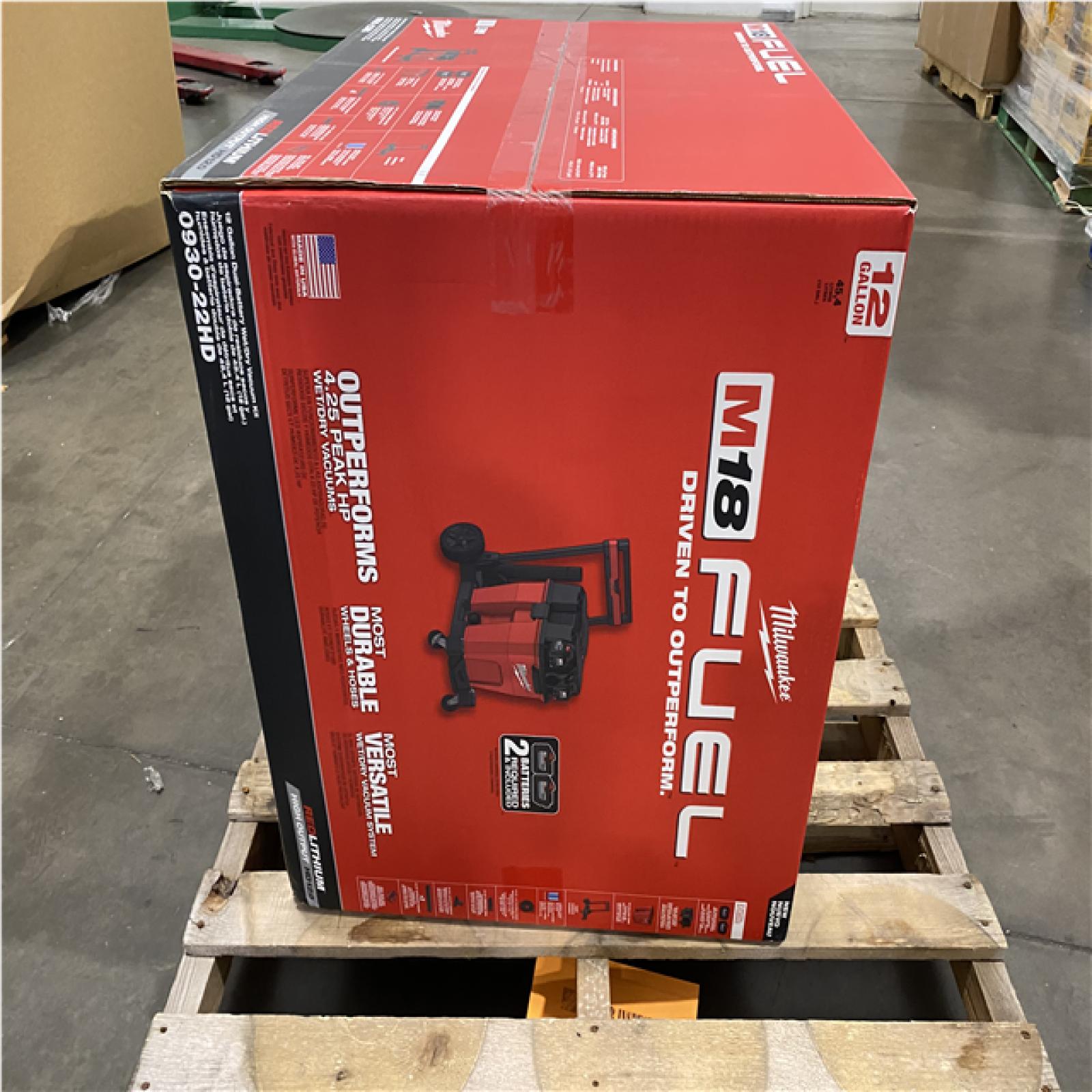 Dallas Location - NEW-  Milwaukee M18 FUEL 12 Gallon Cordless DUAL-BATTERY Wet/Dry Vac Kit W/12.0 Ah Battery  Charger  Filter  Hose  and Accessories