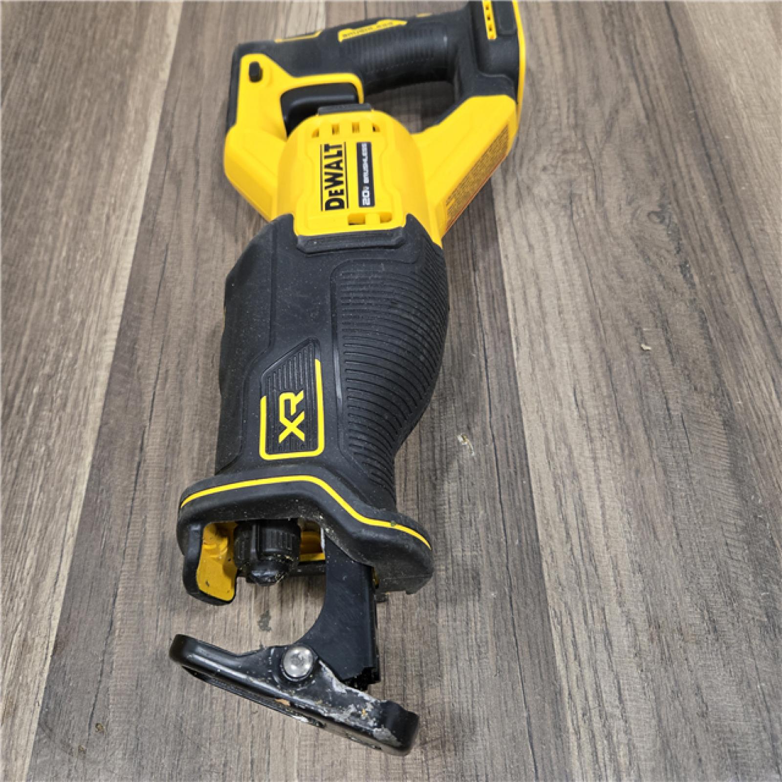 GOOD DEWALT 20V MAX XR Cordless Brushless Reciprocating Saw (Tool Only)