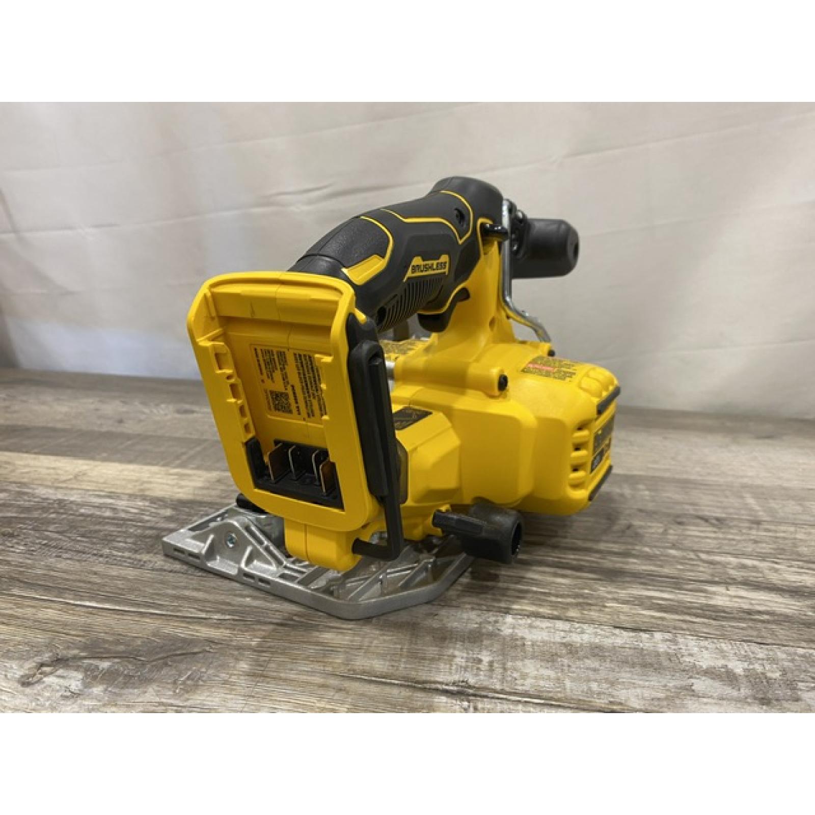 AS-IS DEWALT 20V MAX Cordless Brushless 6-1/2 in. Sidewinder Style Circular Saw (Tool Only)