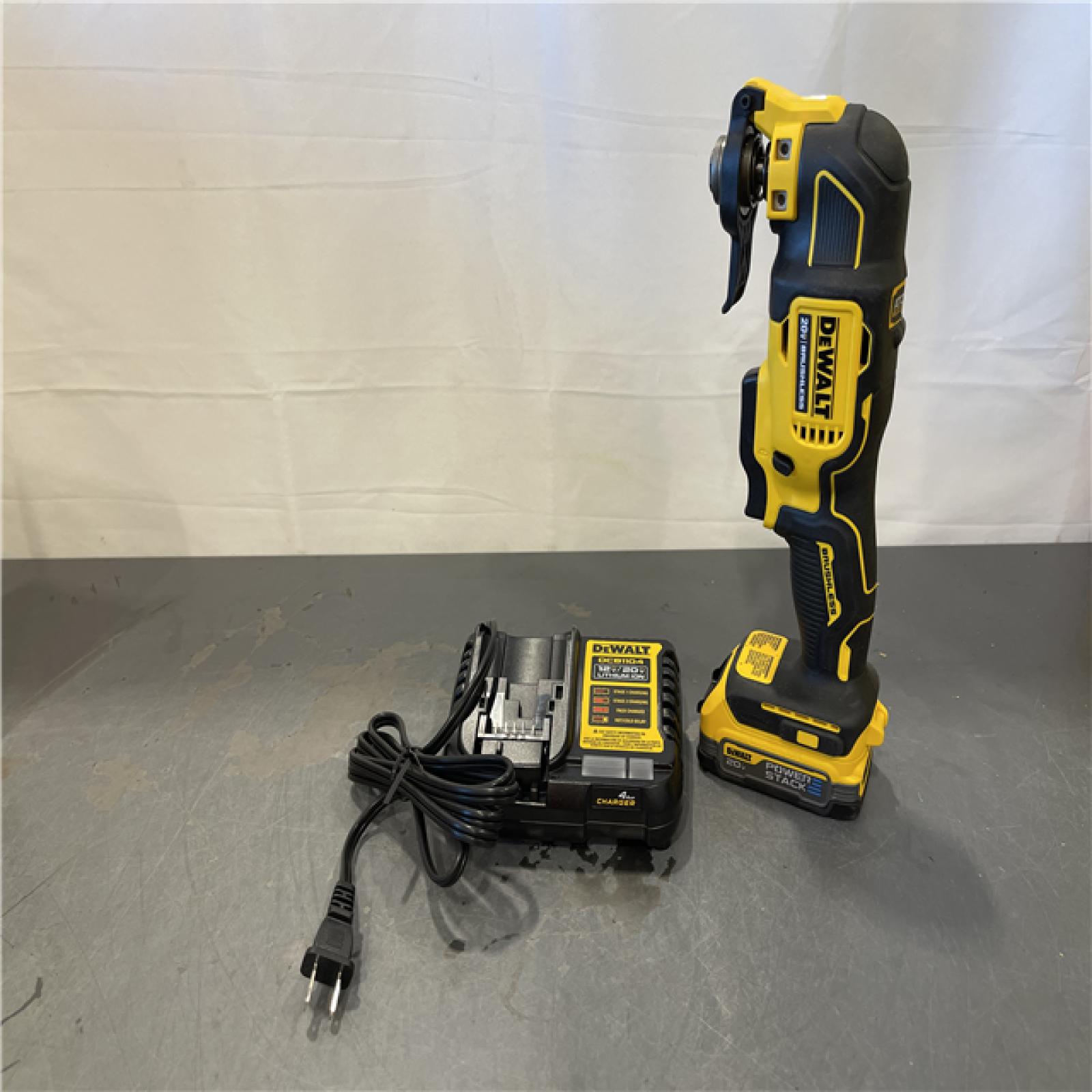 AS-IS - DeWalt ATOMIC 20V MAX Brushless Oscillating Multi Tool and 20V MAX POWERSTACK Compact Battery Starter Kit