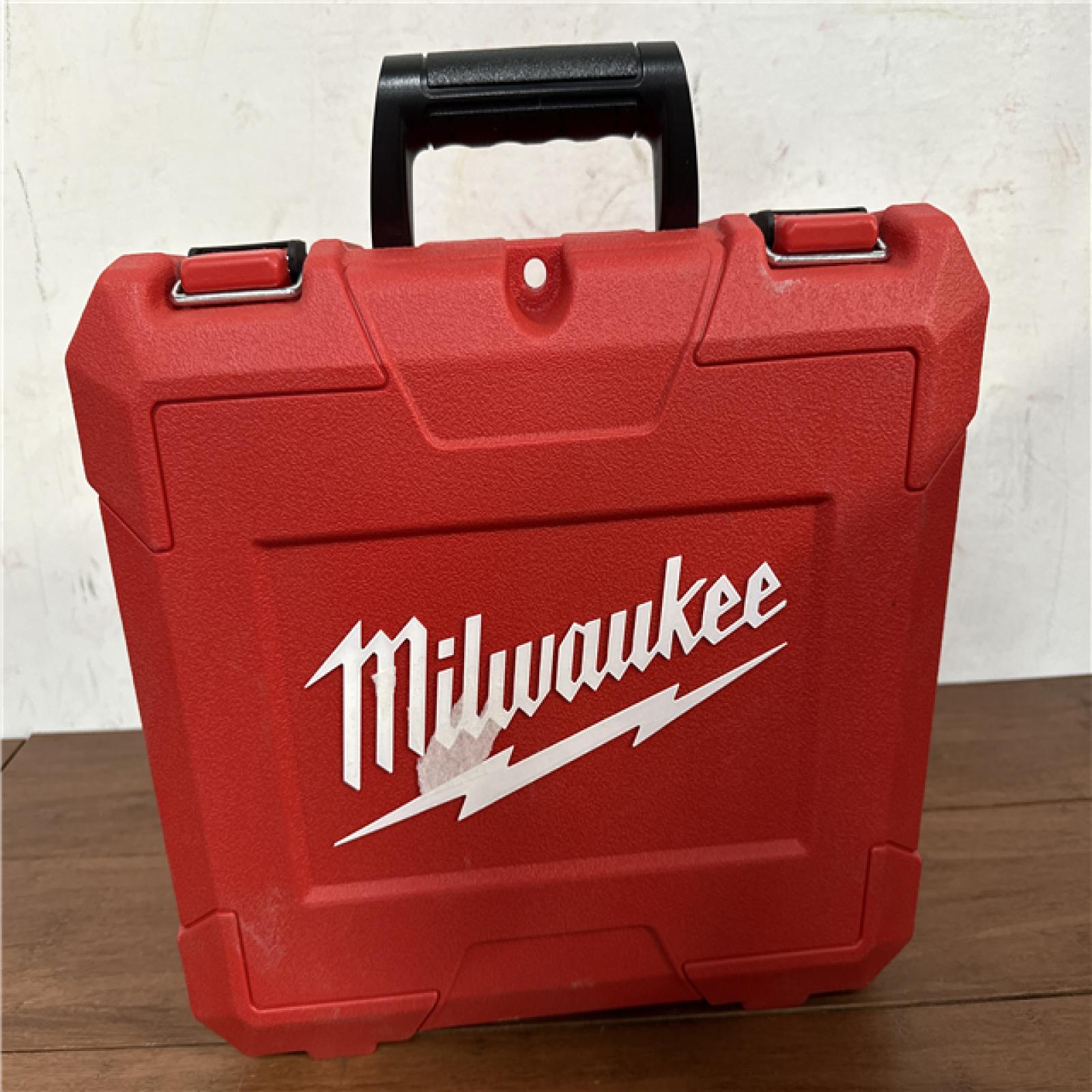 California AS-IS Milwaukee M12 PEX Expander Kit  Includes (2) Batteries  Charger and Hard Case